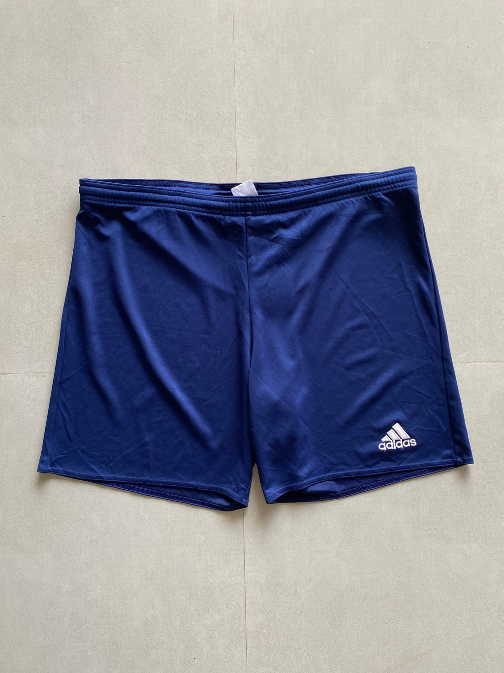 ADIDAS BASIC SHORTS - L