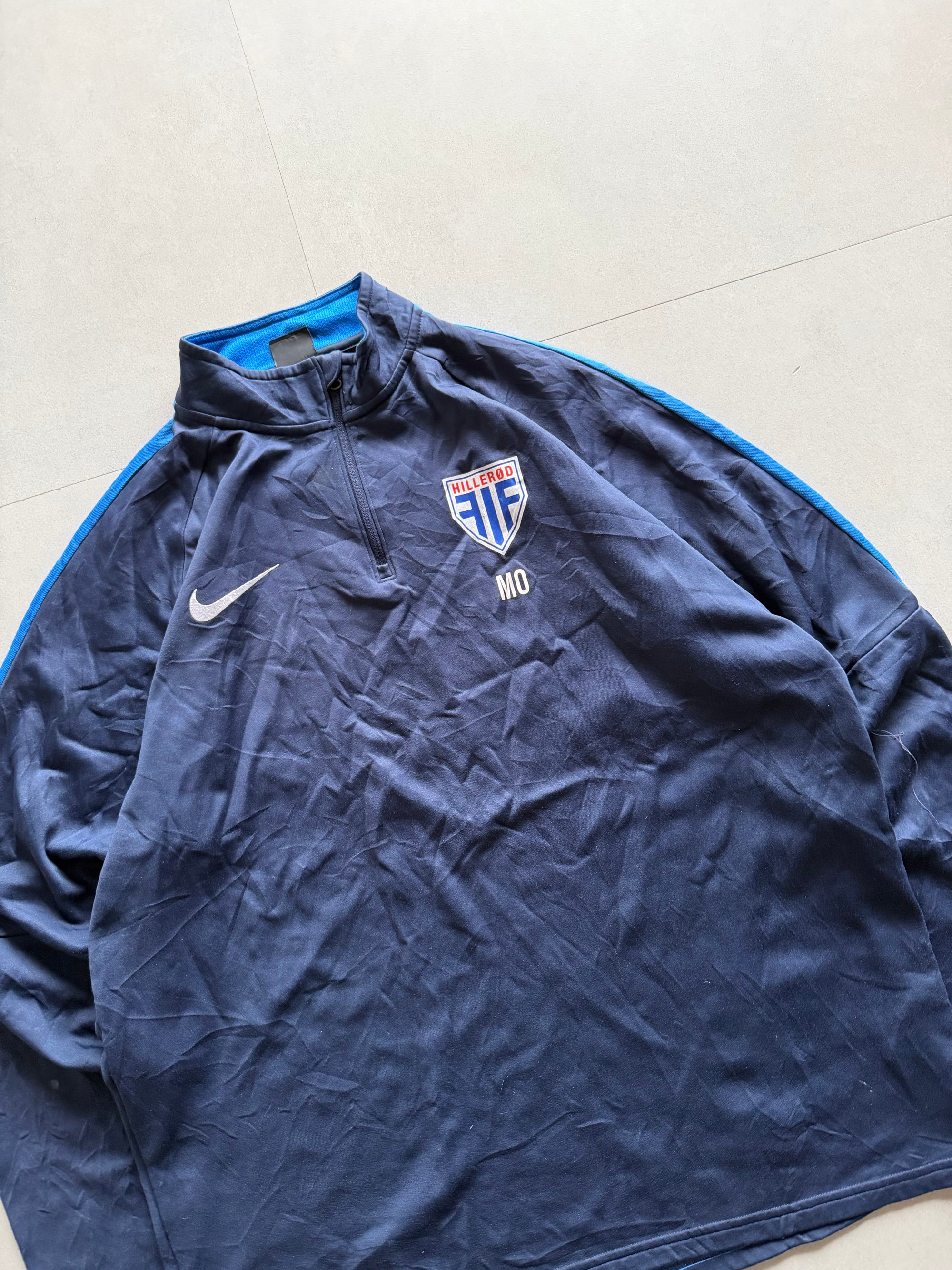 VINTAGE NIKE QUARTER ZIP - L