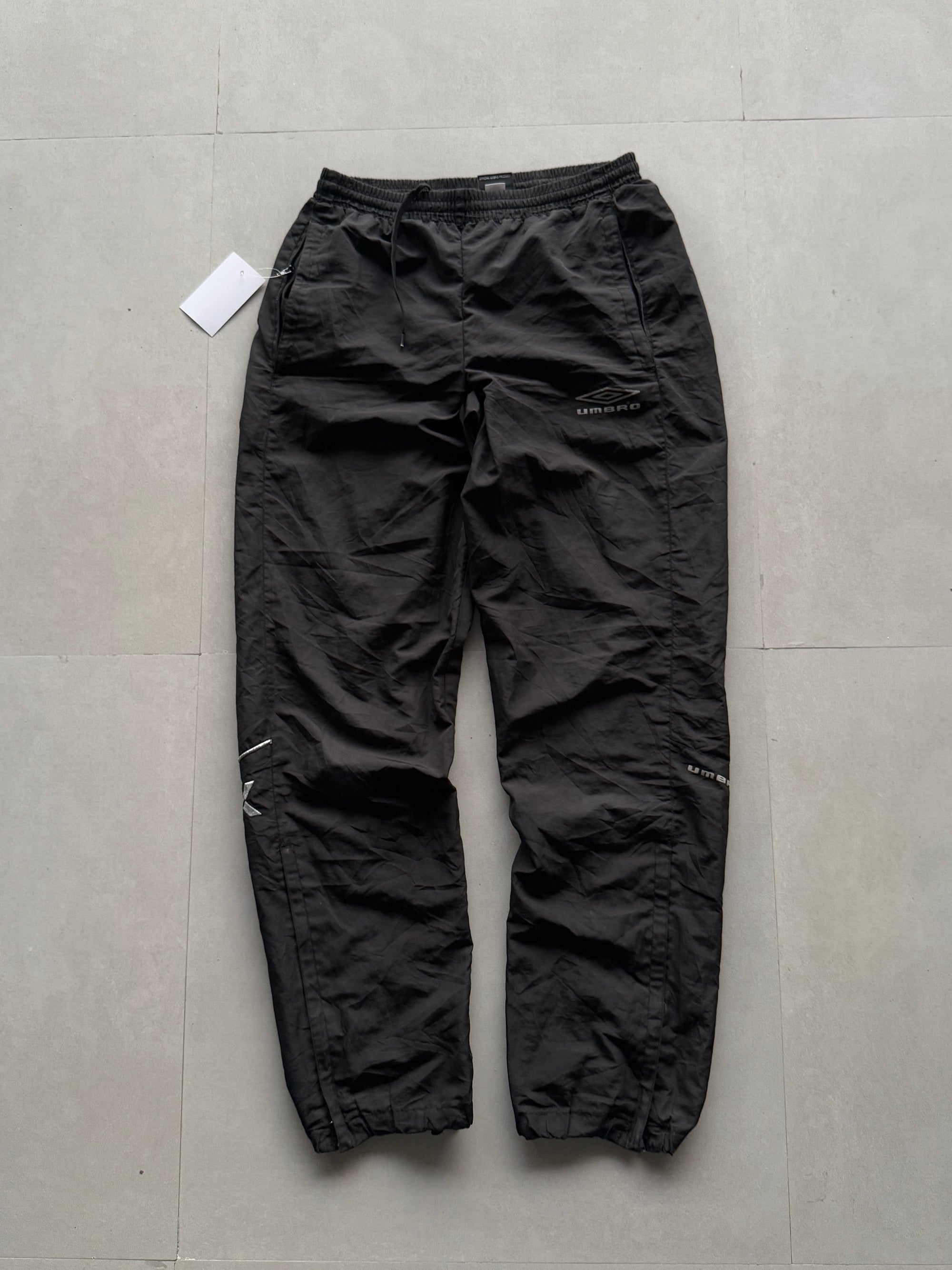 VINTAGE UMBRO TRACK PANTS - M