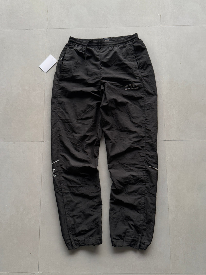 VINTAGE UMBRO TRACK PANTS - M