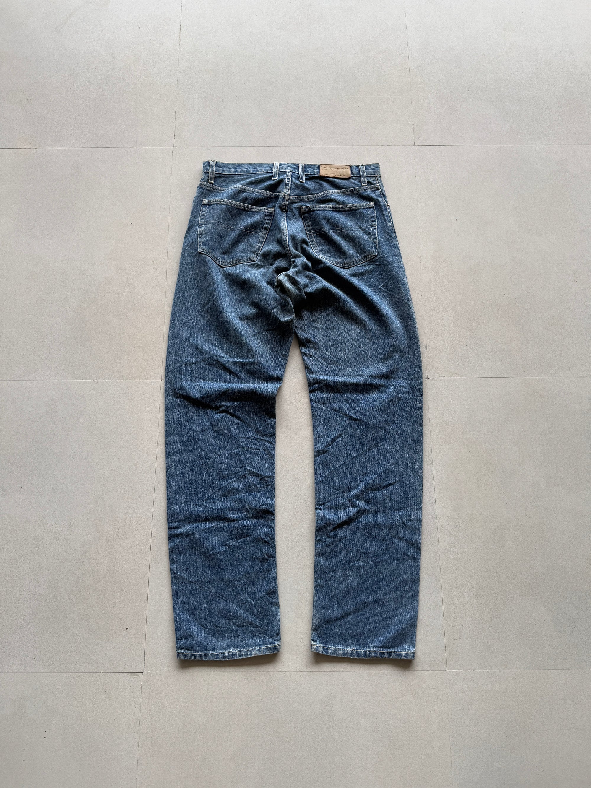 TOMMY HILFIGER STRIGHT FIT DENIM - L