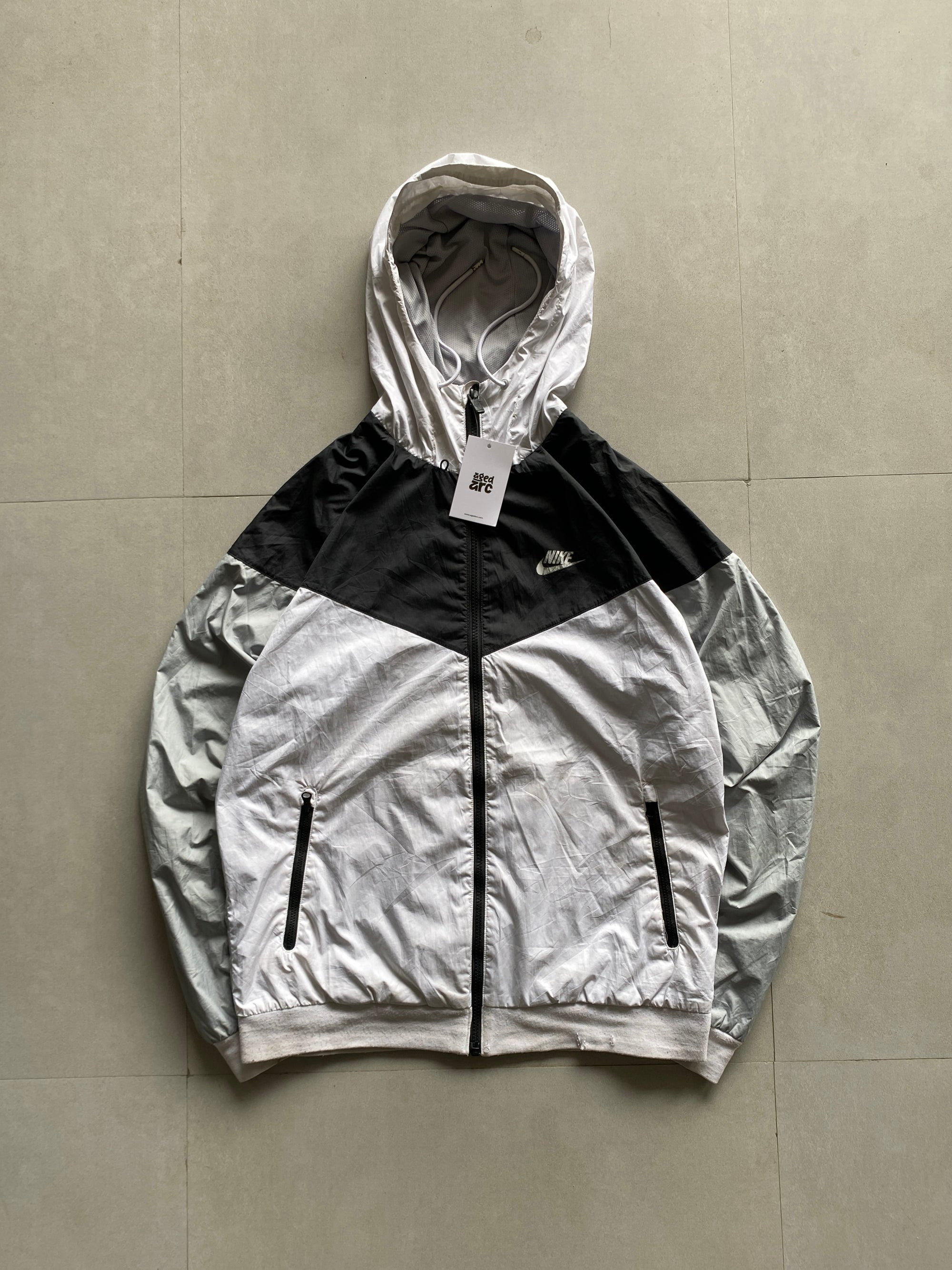 VINTAGE NIKE HOODED JACKET - L