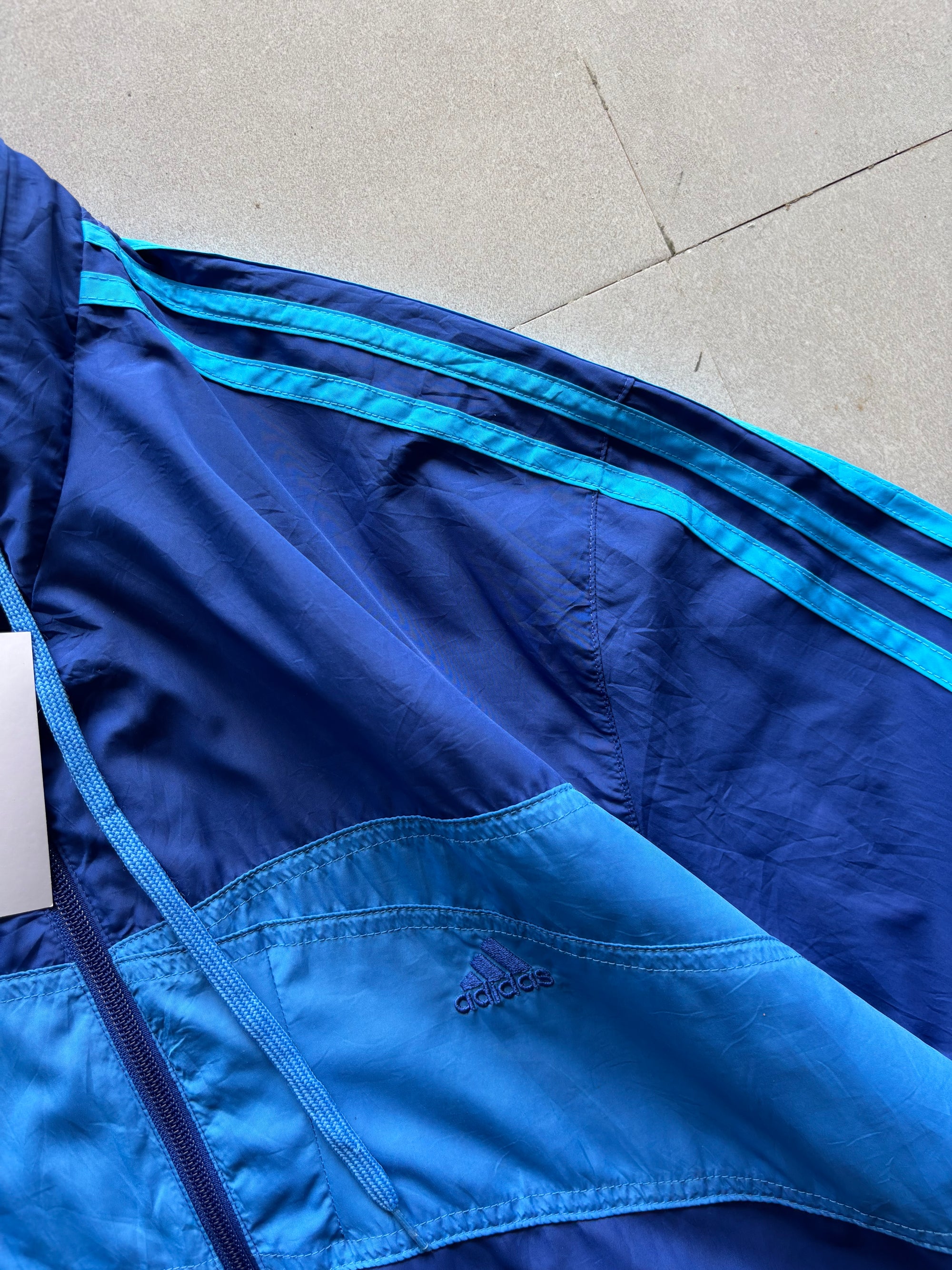 ADIDAS WIND BREAKER JACKET - XL