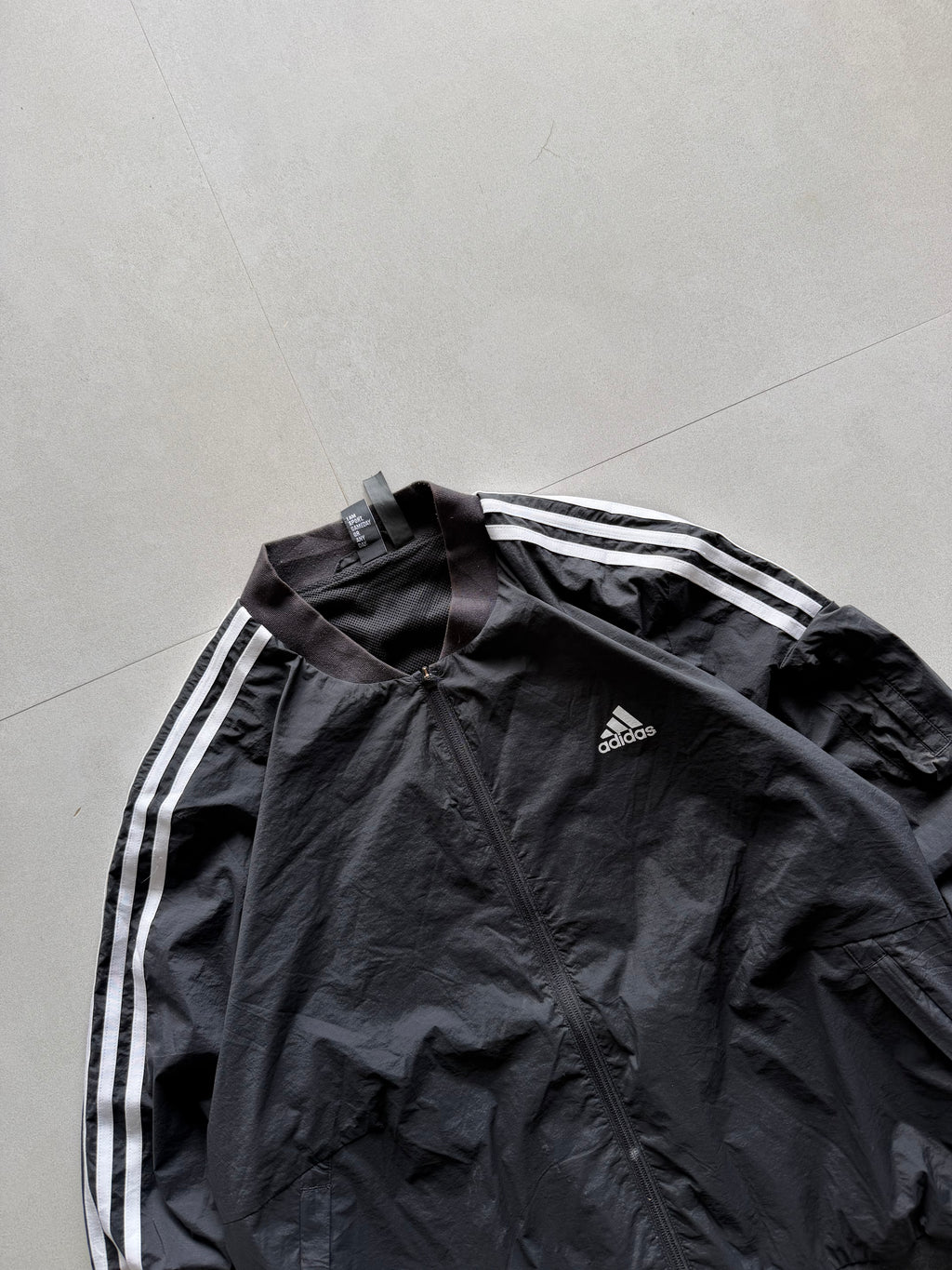 ADIDAS STRIPED JACKET - XL