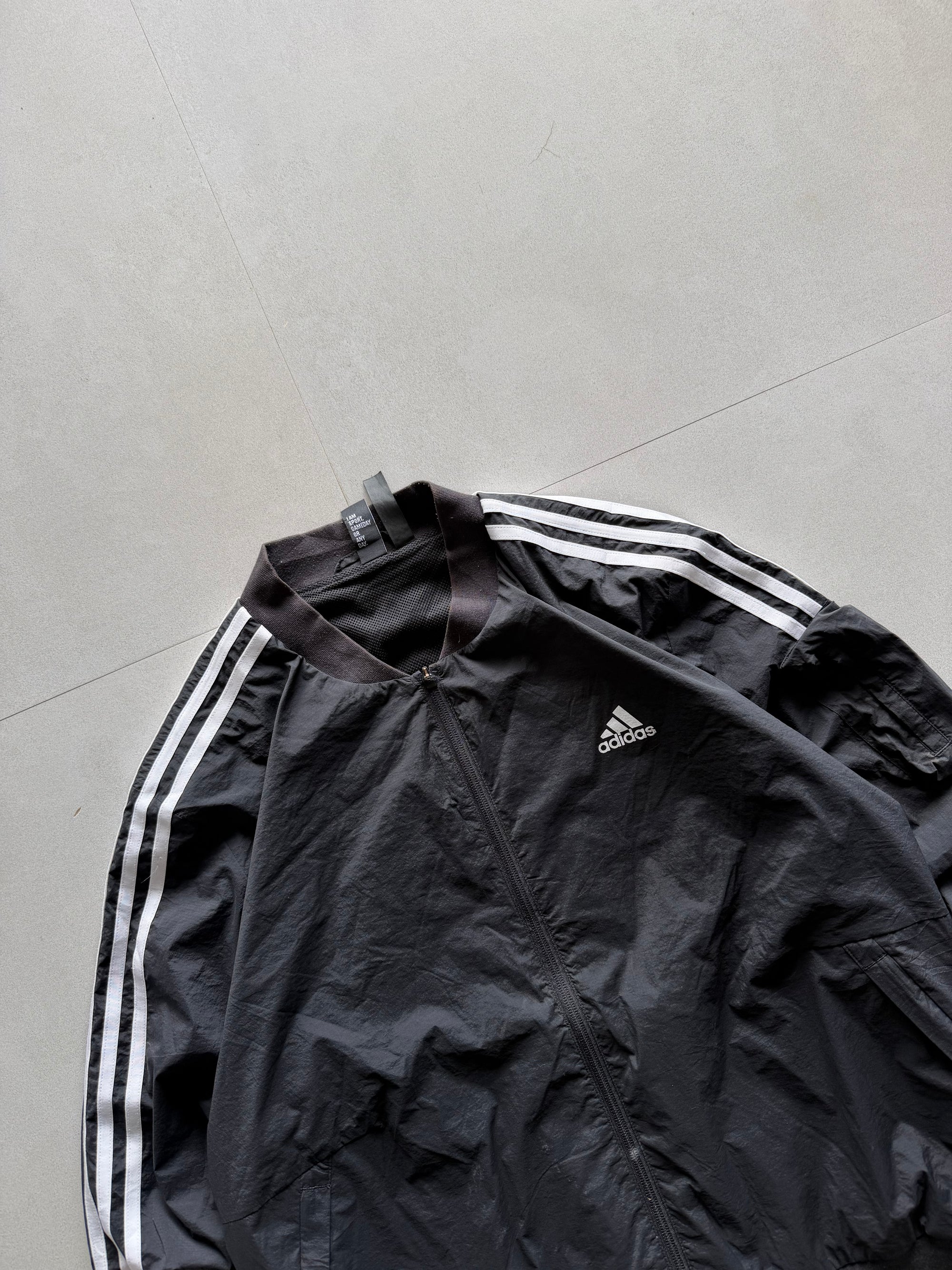 ADIDAS STRIPED JACKET - XL