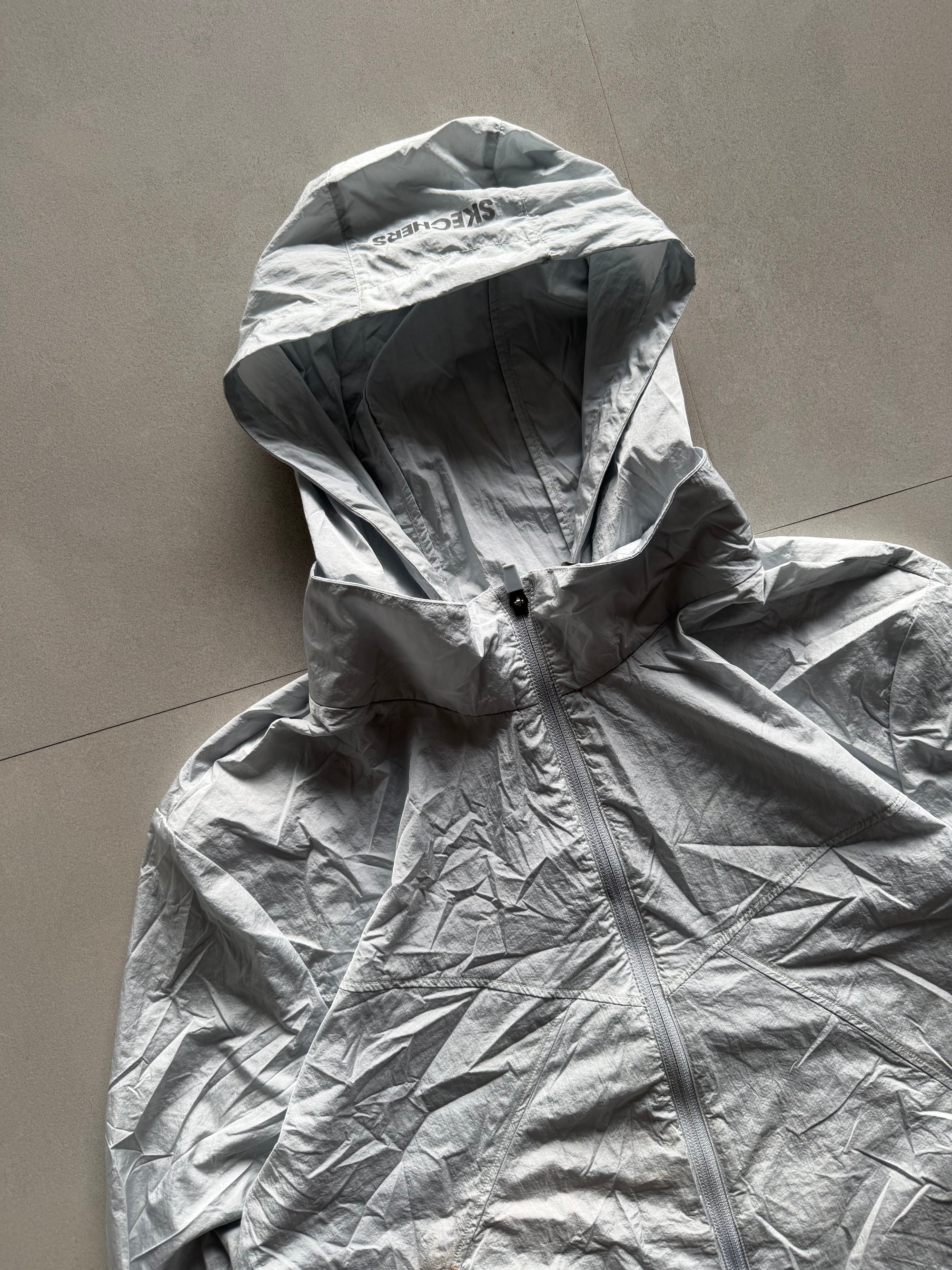 SKECHERS HOODED JACKET - M