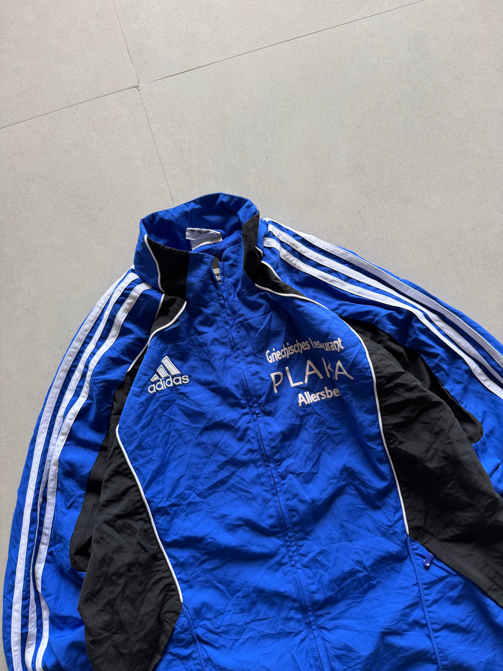 ADIDAS STRIPED JACKET - M