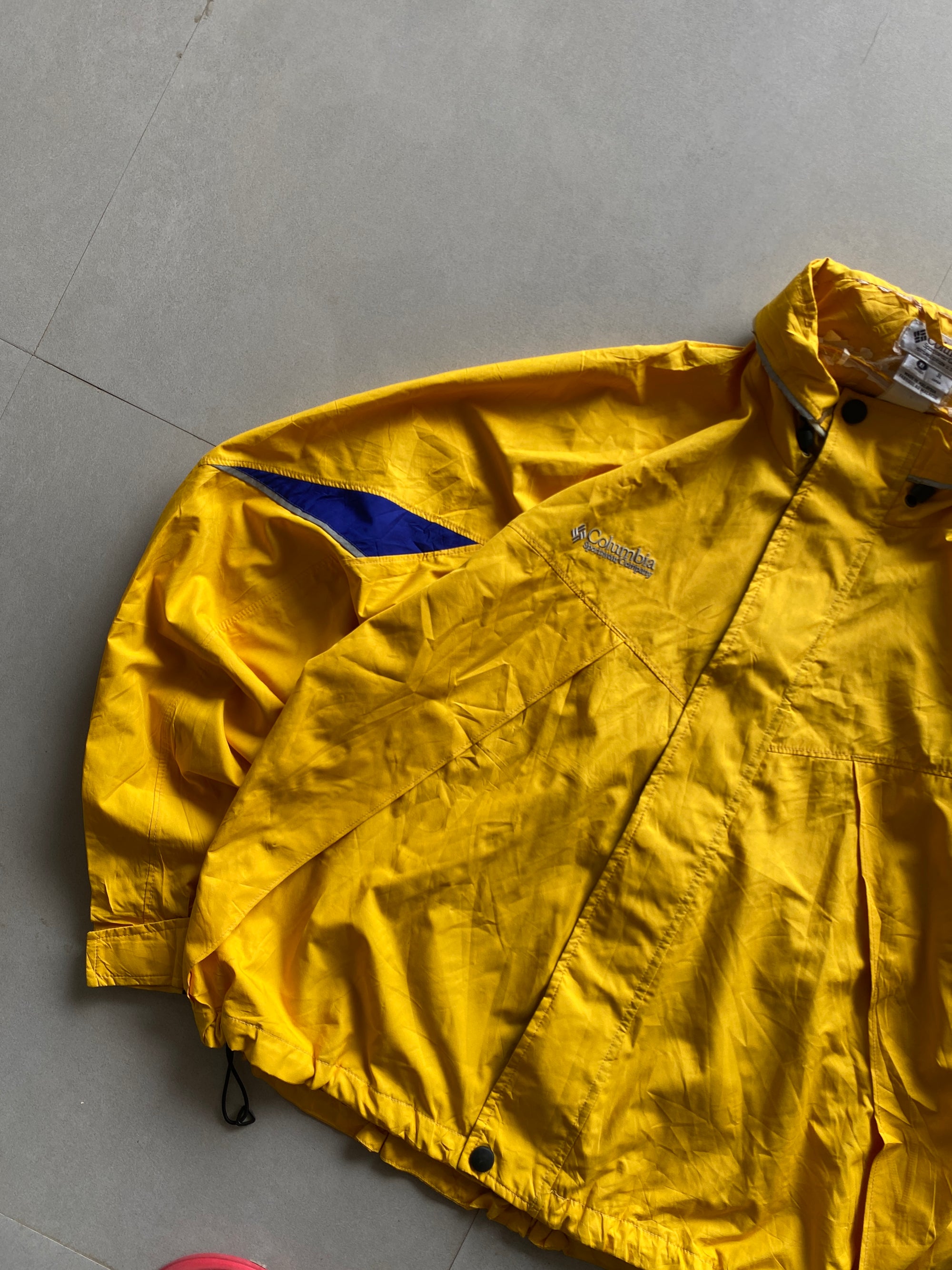 COLUMBIA HOODED TREKKING JACKET - XL