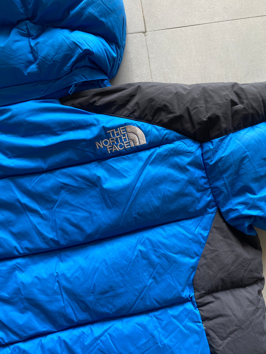 THE NORTH FACE HYVENT 700 PUFFER JACKET - XL