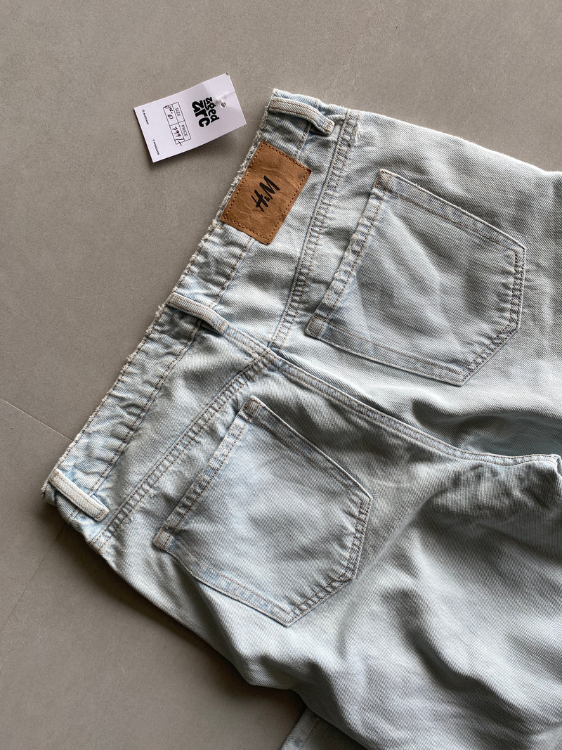 H&M DISTRESSED BAGGY DENIM - M