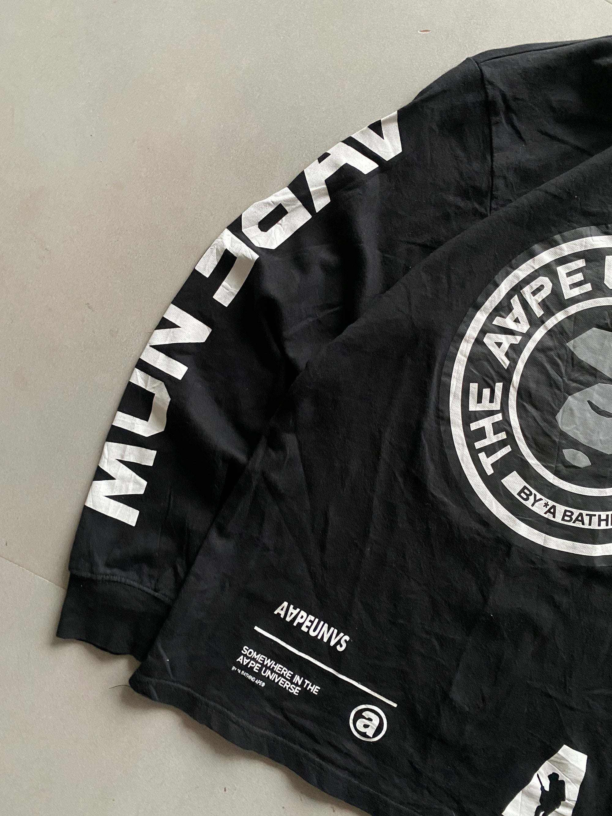 A BATHING APE CREW NECK - XS