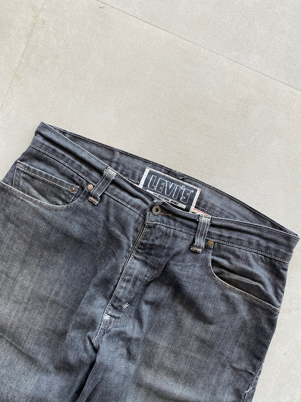 LEVIS BAGGY DENIM - M