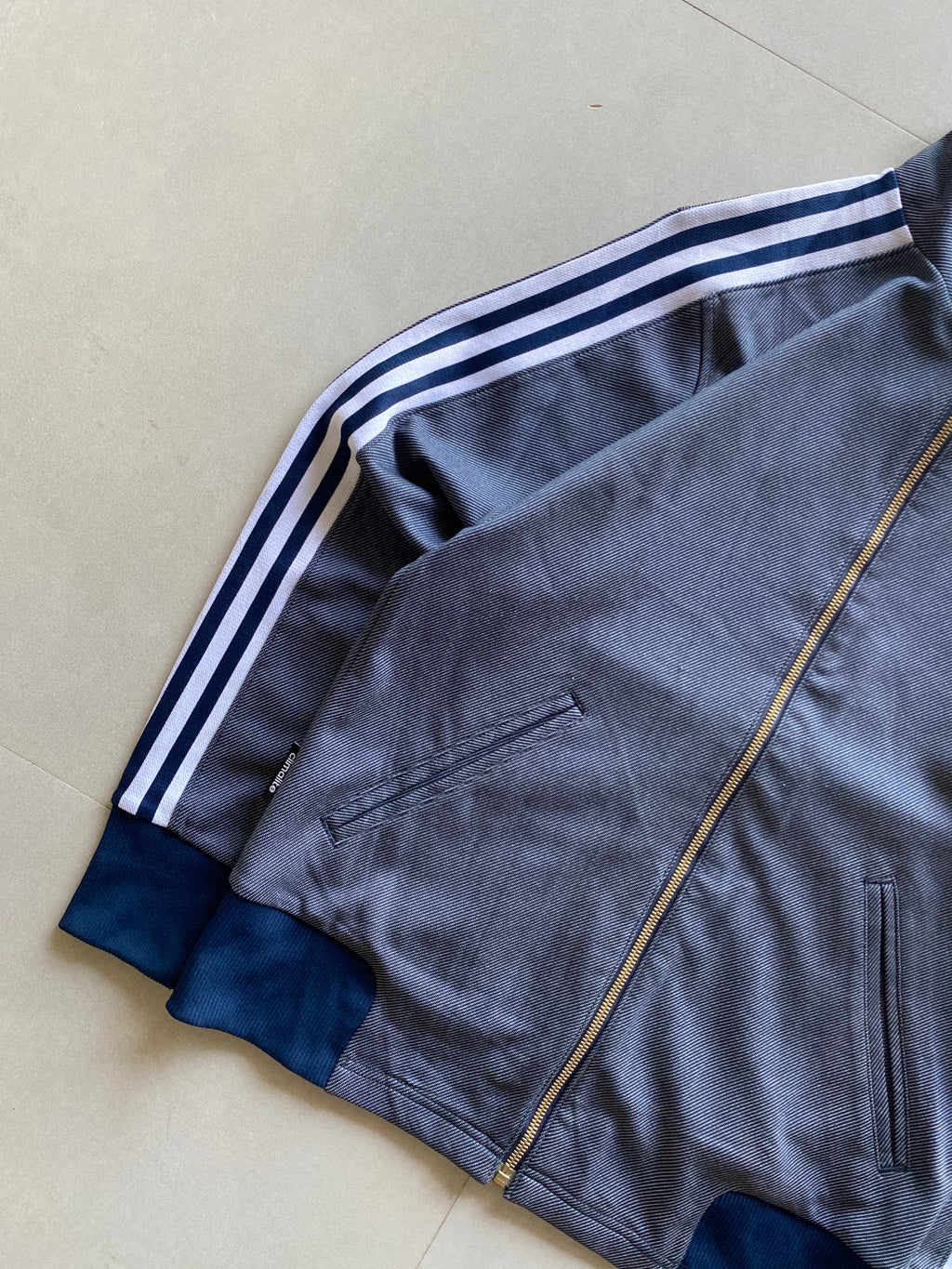 ADIDAS STRIPED JACKET - S