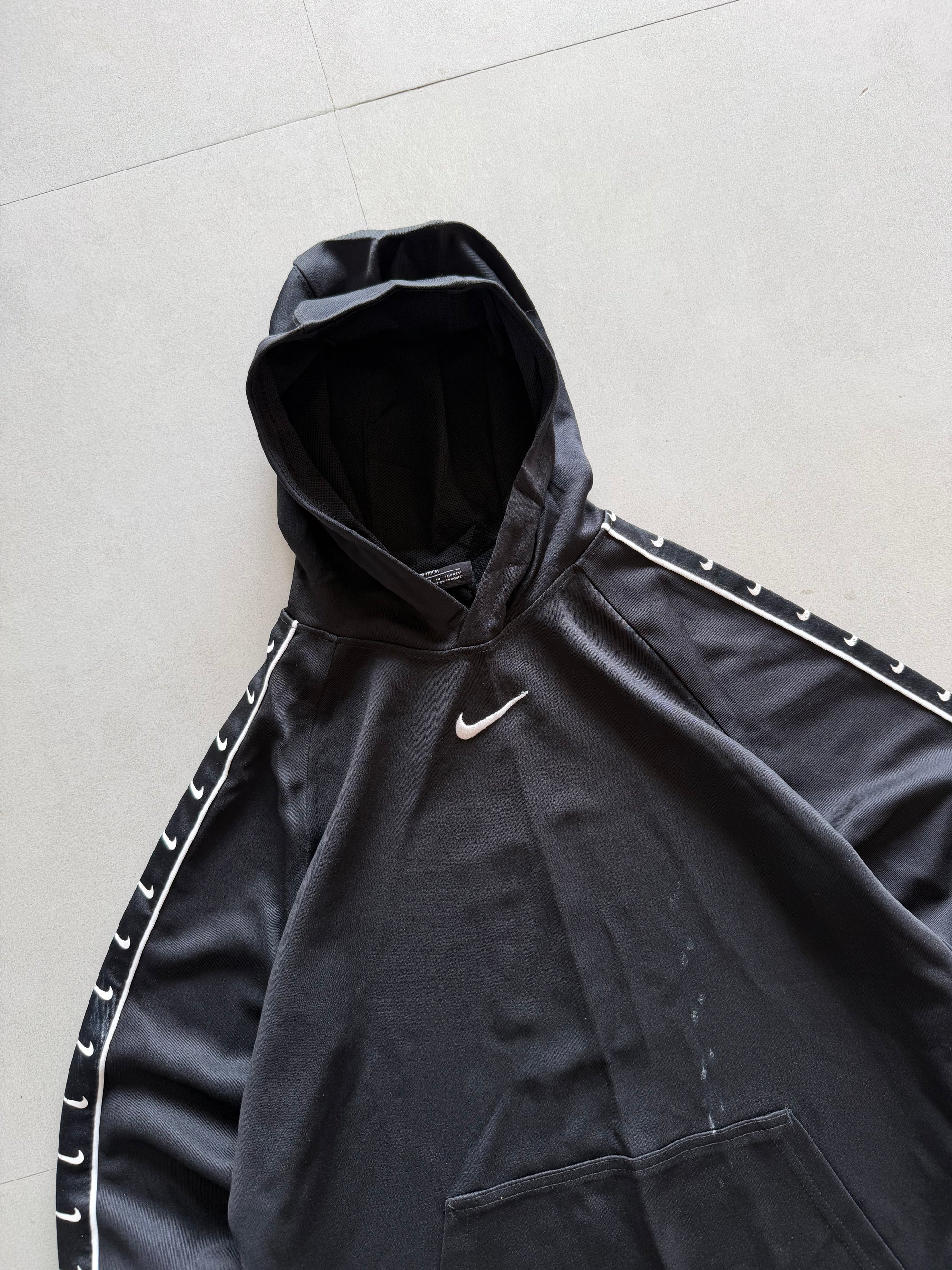 NIKE CENTRE SWOOSH HOODIE - XS