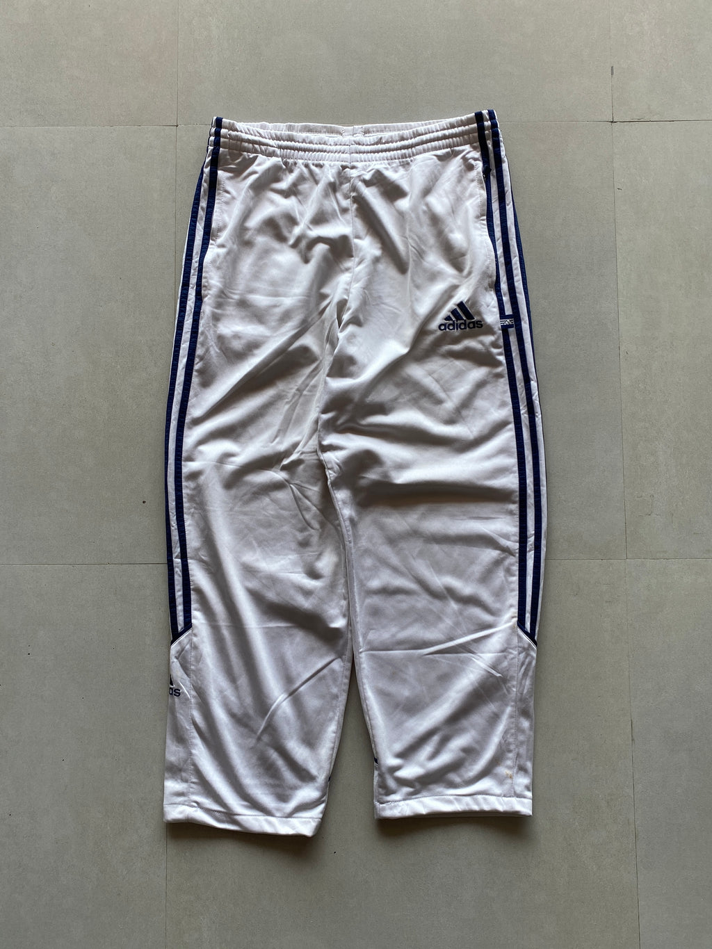 VINTAGE ADIDAS STRIPED TRACK - M