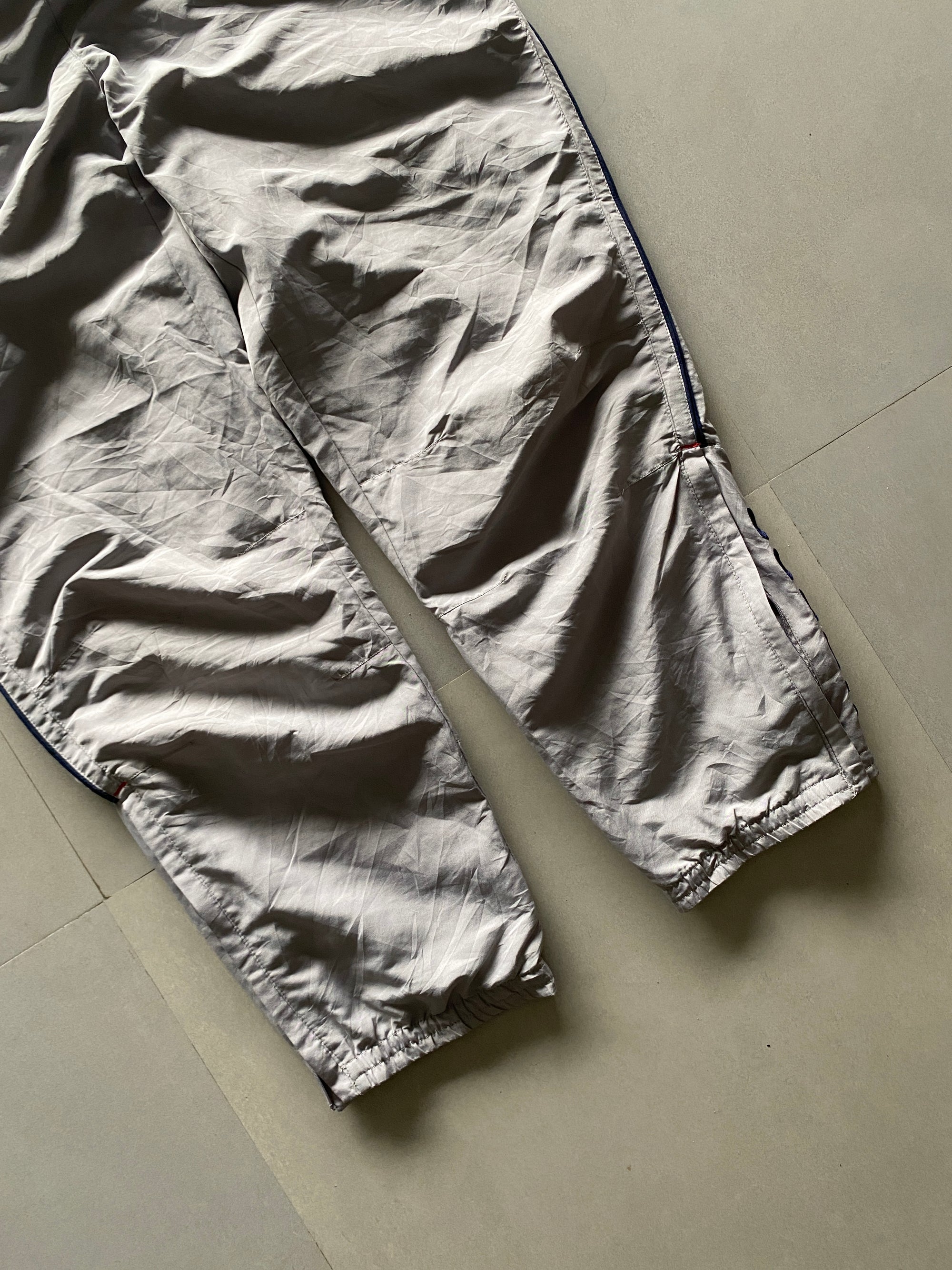 UMBRO  TRACK PANT - L