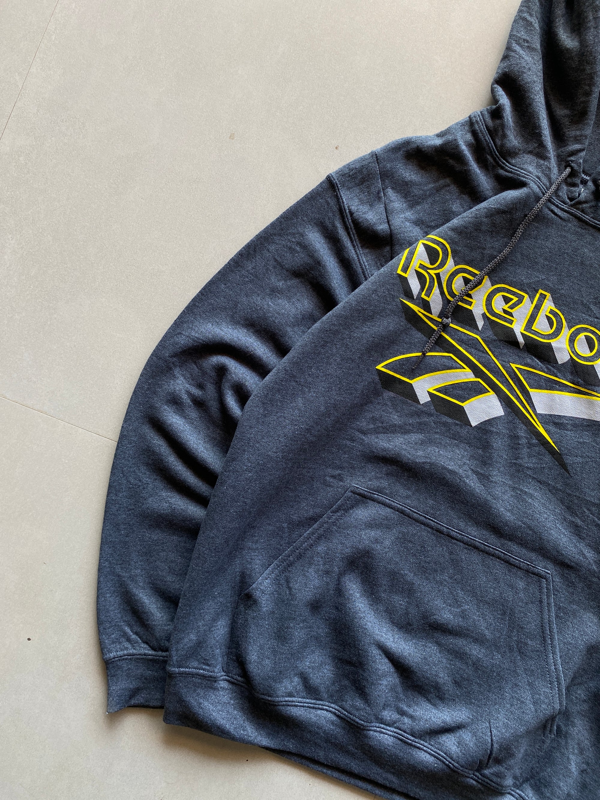 VINTAGE REEBOK BIG LOGO HOODIE - M