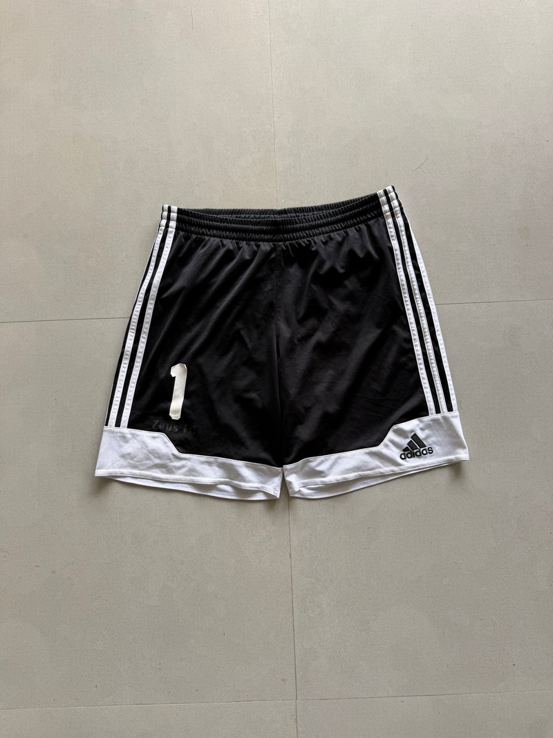 ADIDAS STRIPED SHORTS - M