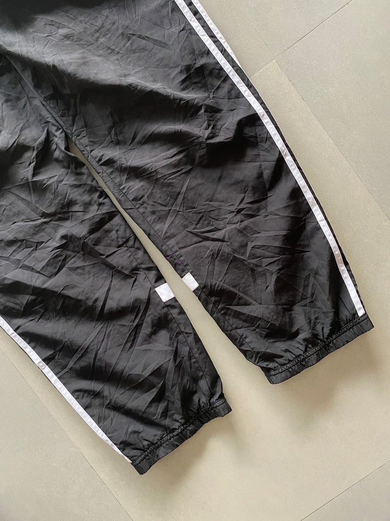 ADIDAS STRIPED TRACK PANT - L