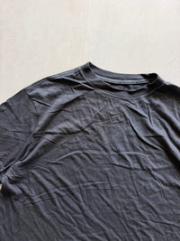 NIKE CENTRE SWOOSH TEE - XL