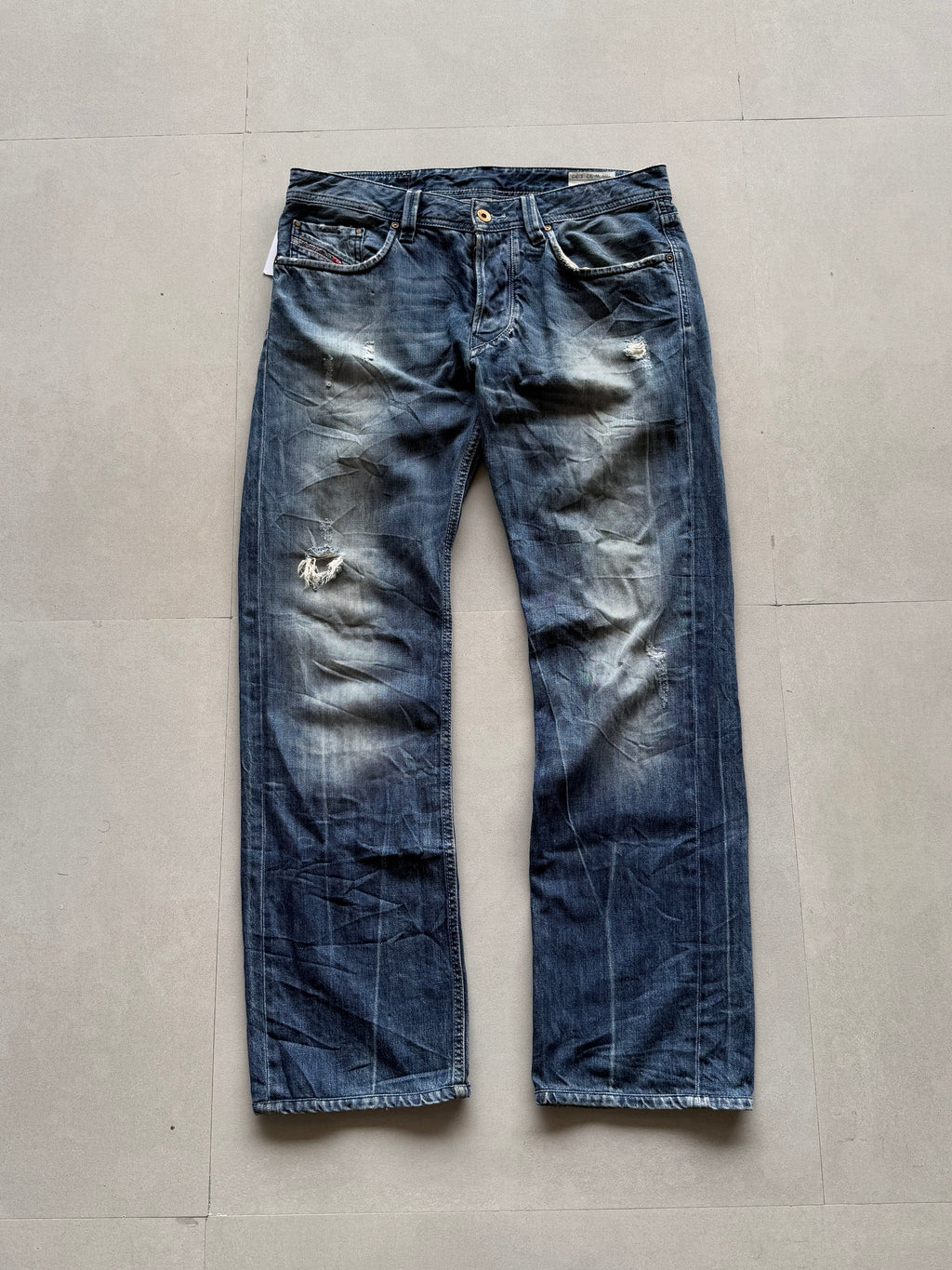 DIESEL INDUSTRY SCRATCHED HEAVY DENIM - M