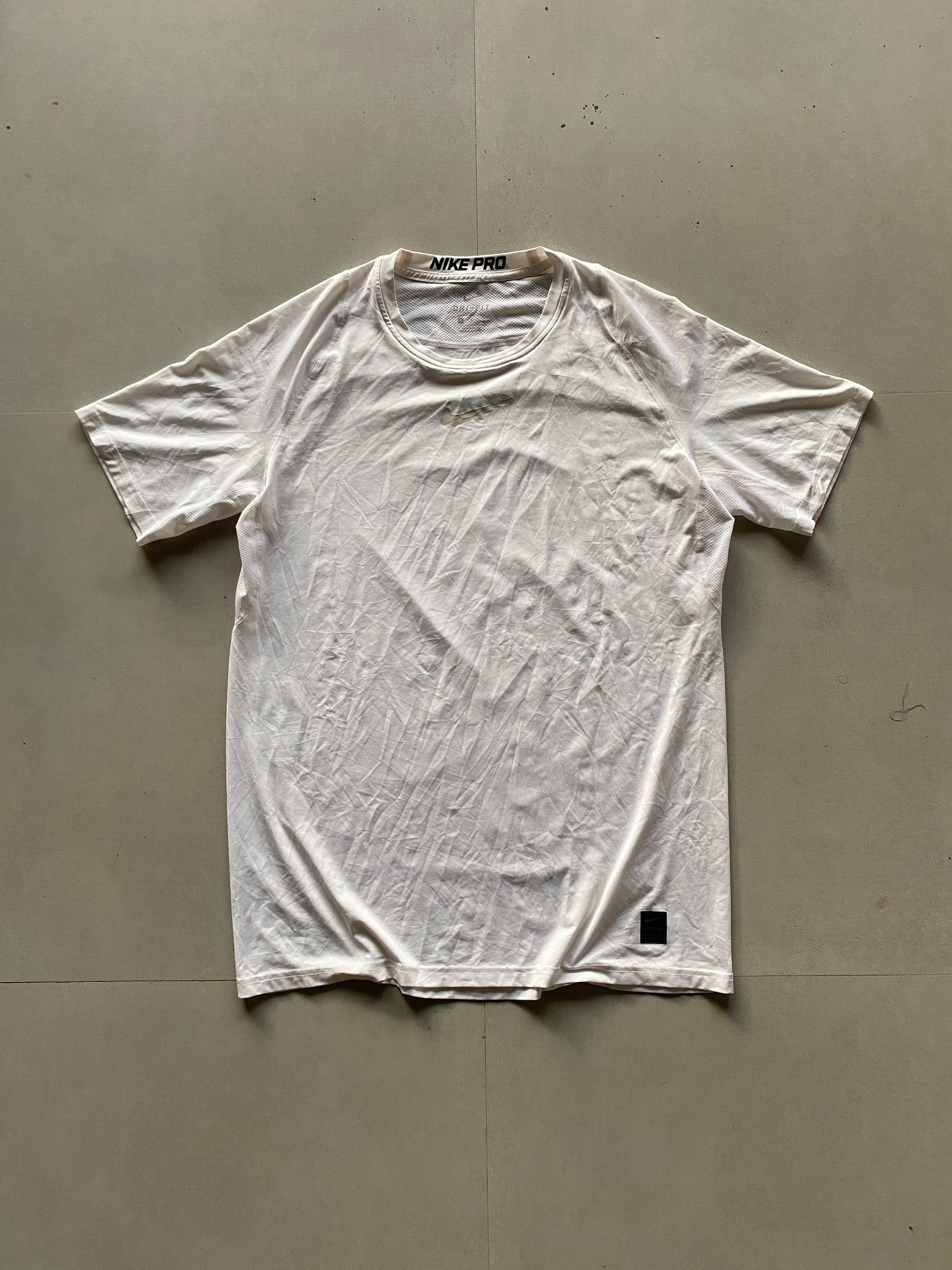 NIKE PRO COMPRESSION TEE - S