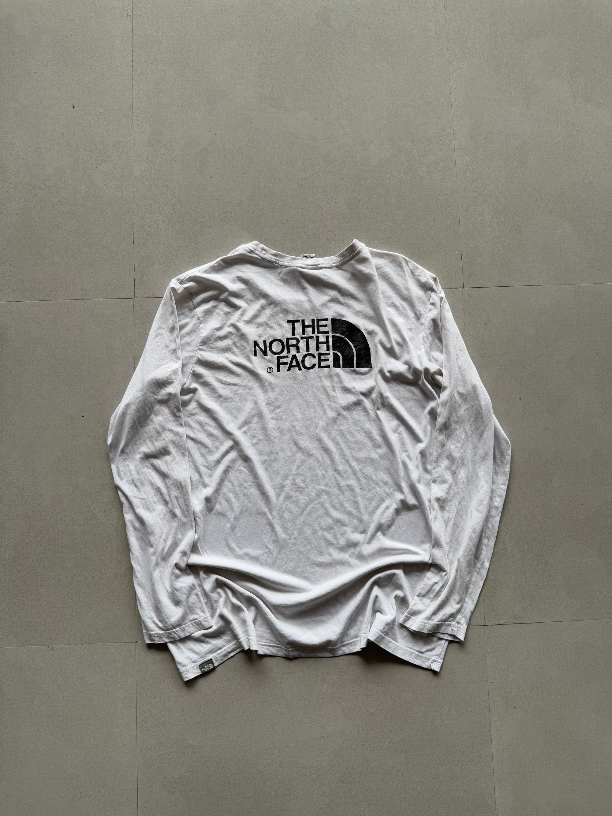 THE NORTH FACE FULL SLEEVE TEE - L