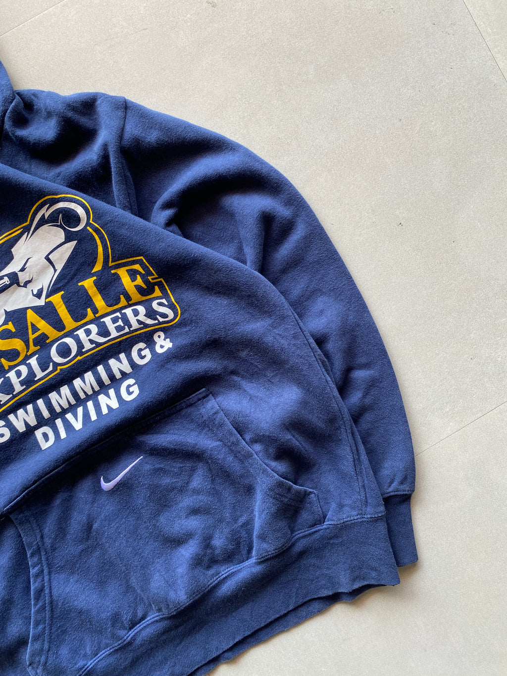 VINTAGE NIKE HOODIE - S