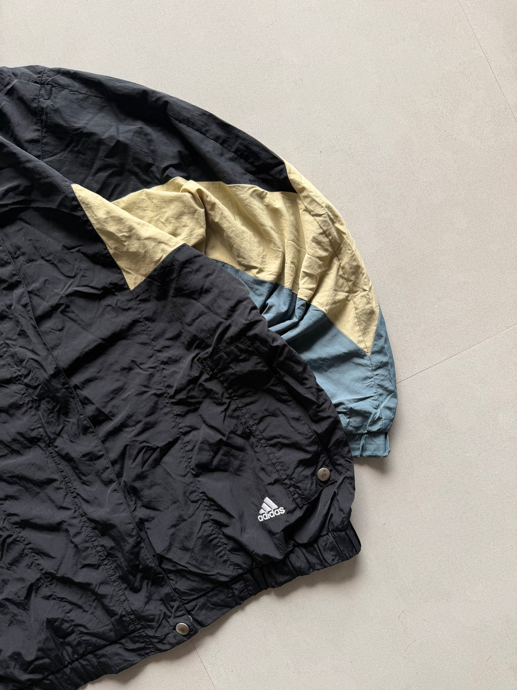 VINTAGE ADIDAS JACKET - L