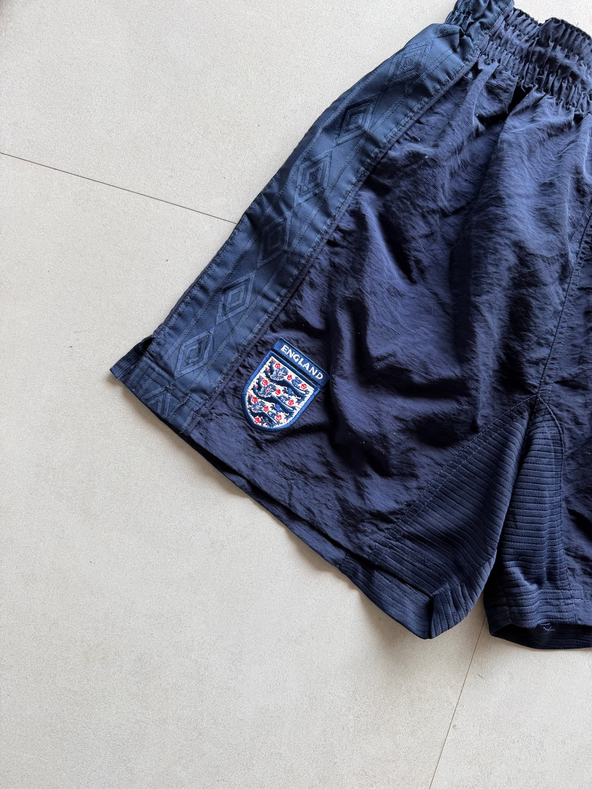 90S UMBRO ENGALAD SHORTS - S