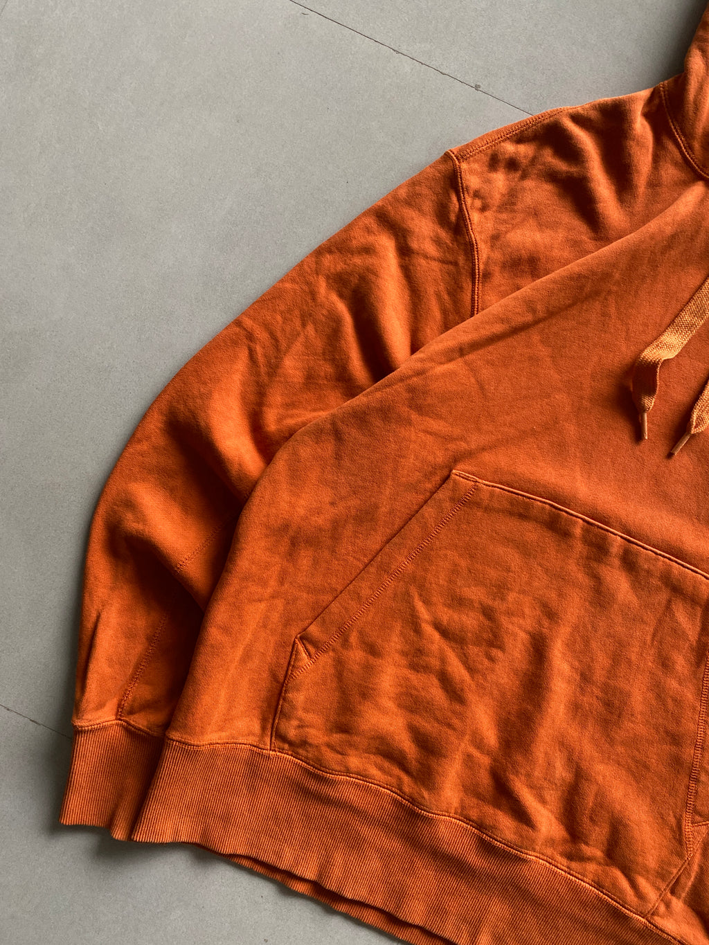 VINTAGE NIKE HOODIE - L