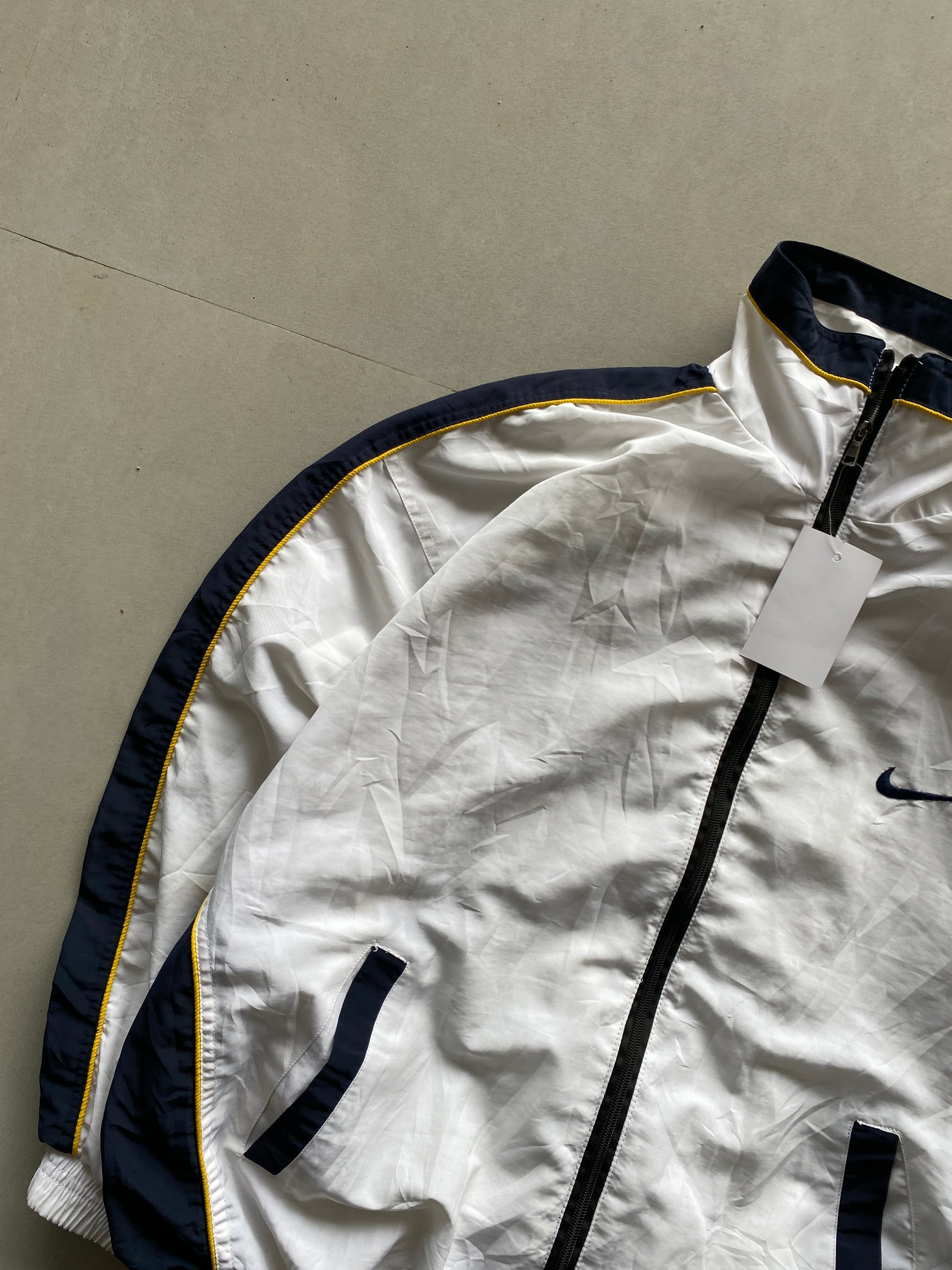 VINTAGE NIKE JACKET - M
