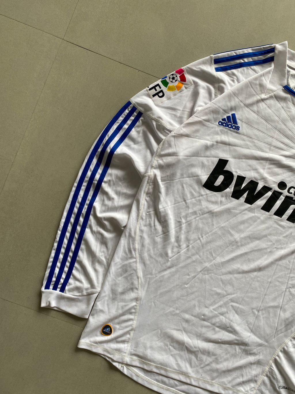 2010 REAL MADRID SERGIO RAMOS (4) JERSEY - L