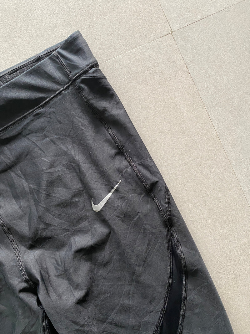 NIKE GYM WEAR - M
