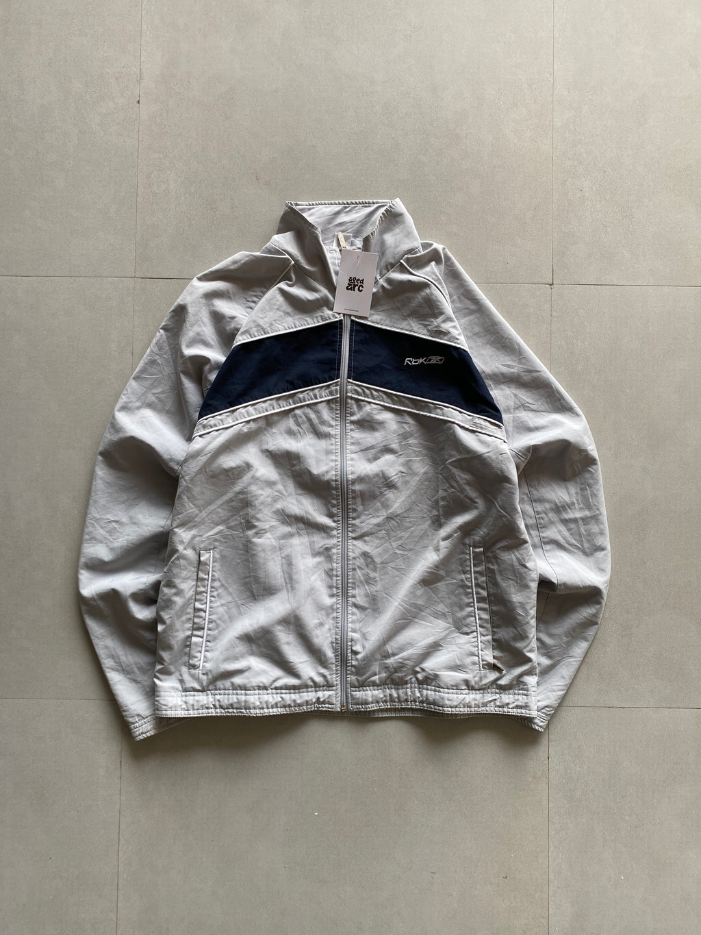 VINTAGE REEBOK JACKET - M