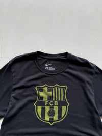 NIKE FCB LOGO PRINTED TEE - L