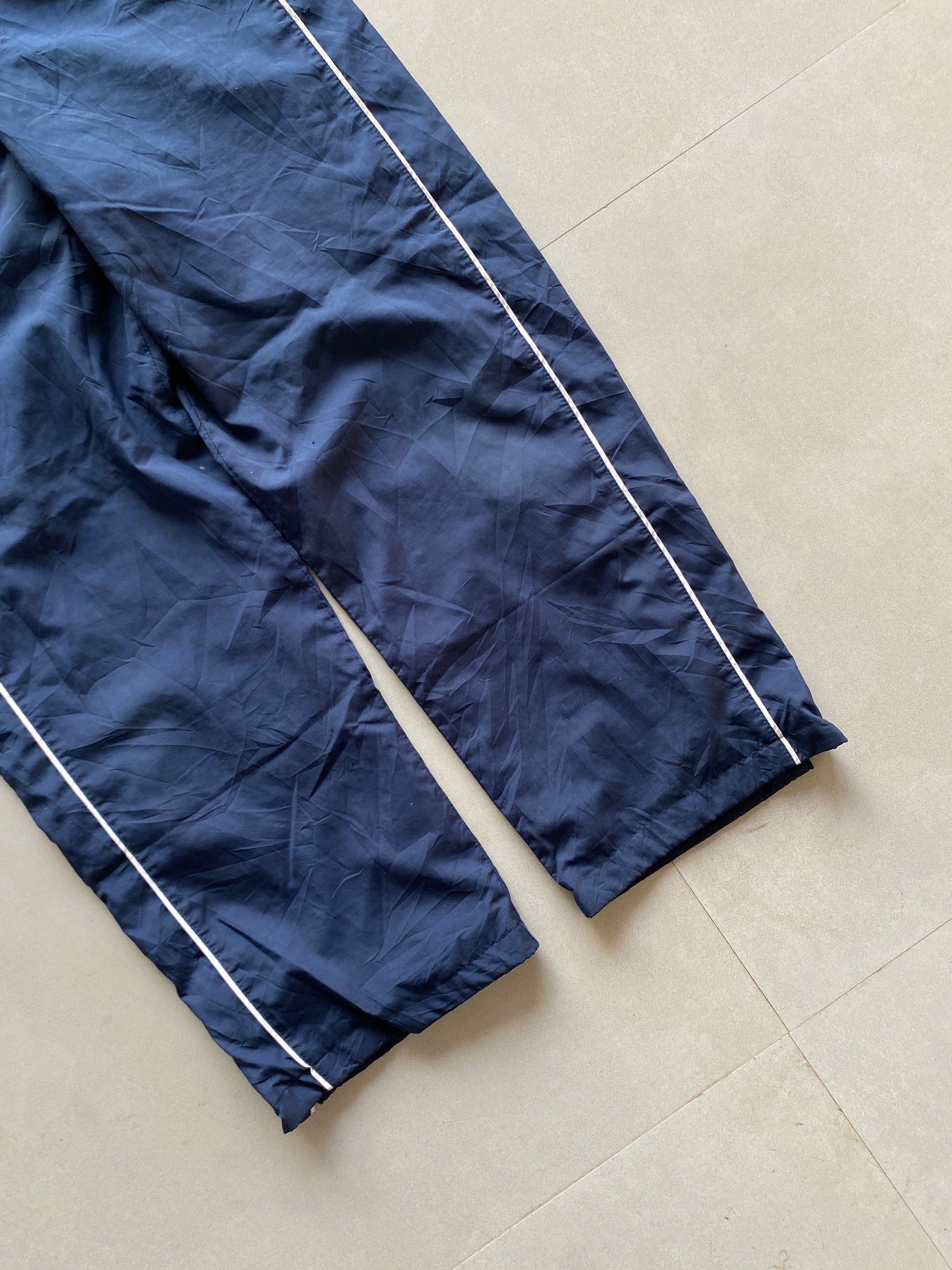 NIKE BAGGY TRACK PANT - M