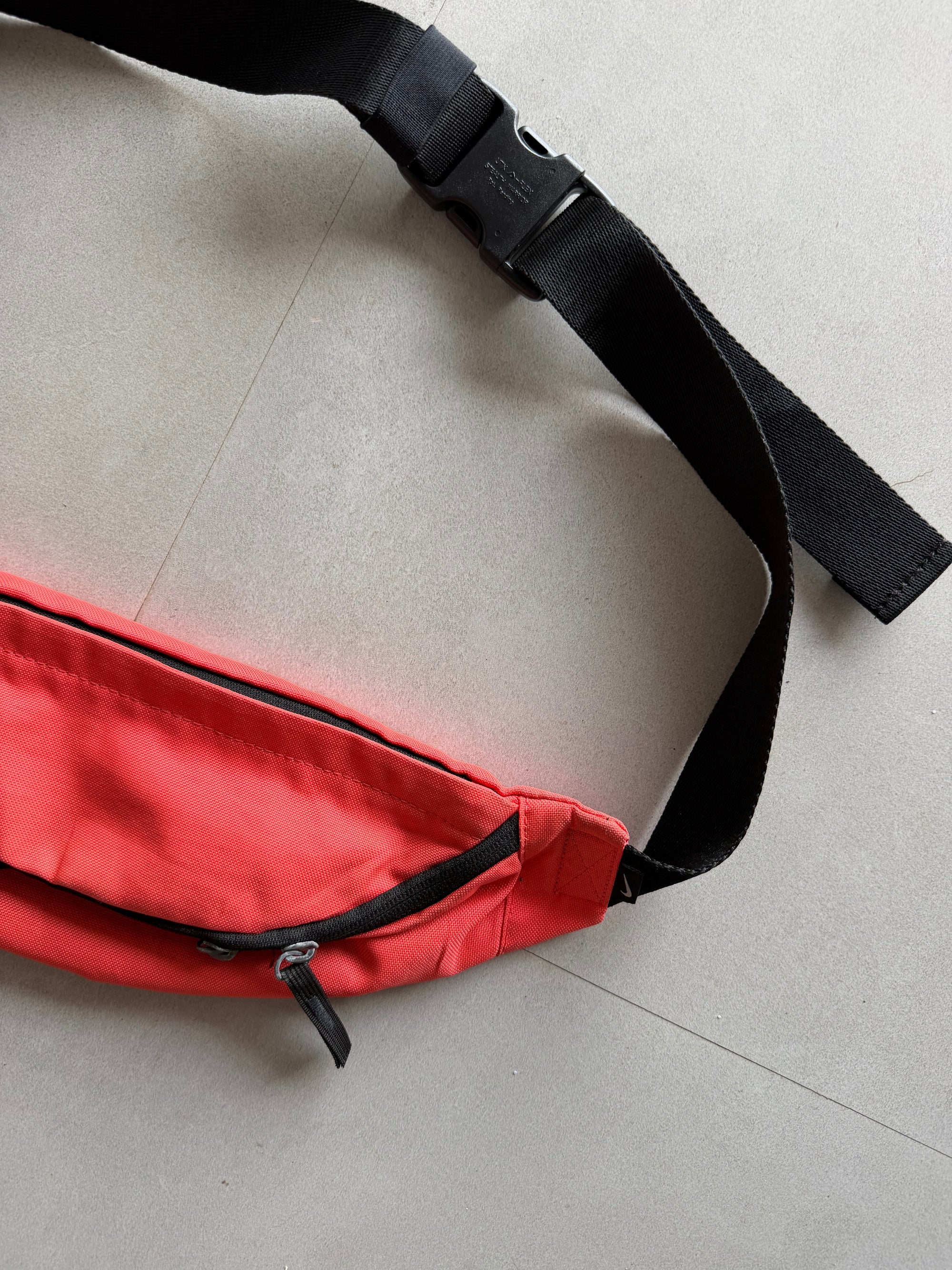 NIKE FANNY PACK