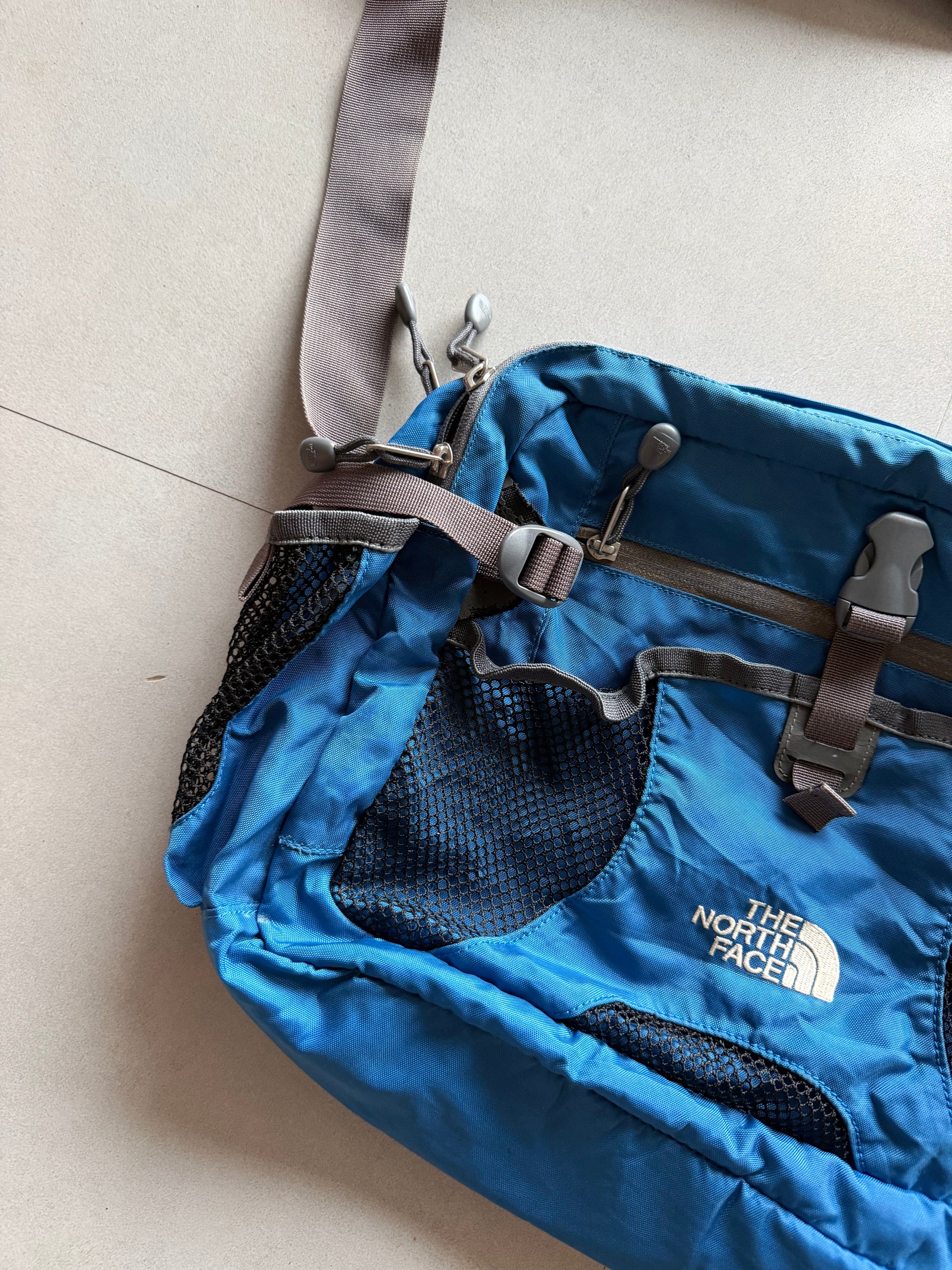THE NORTH FACE HIKING BAG