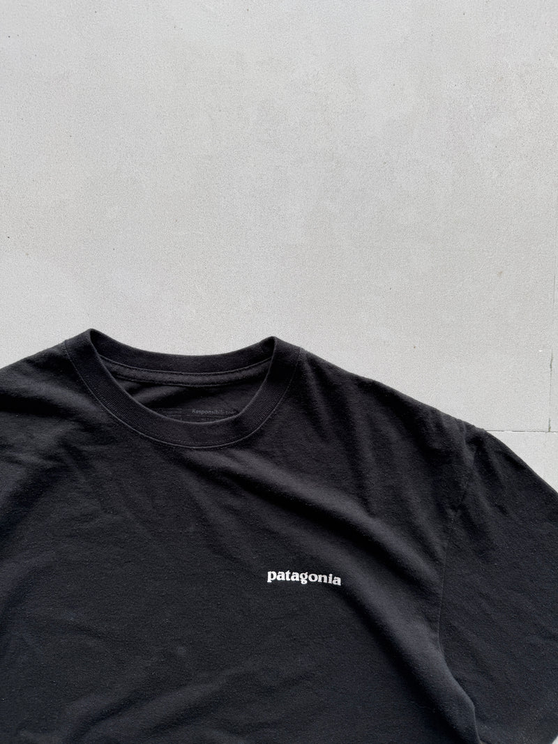 PATAGONIA TEE - L