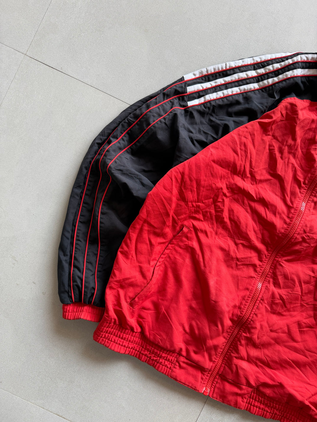 ADIDAS STRIPED JACKET - L