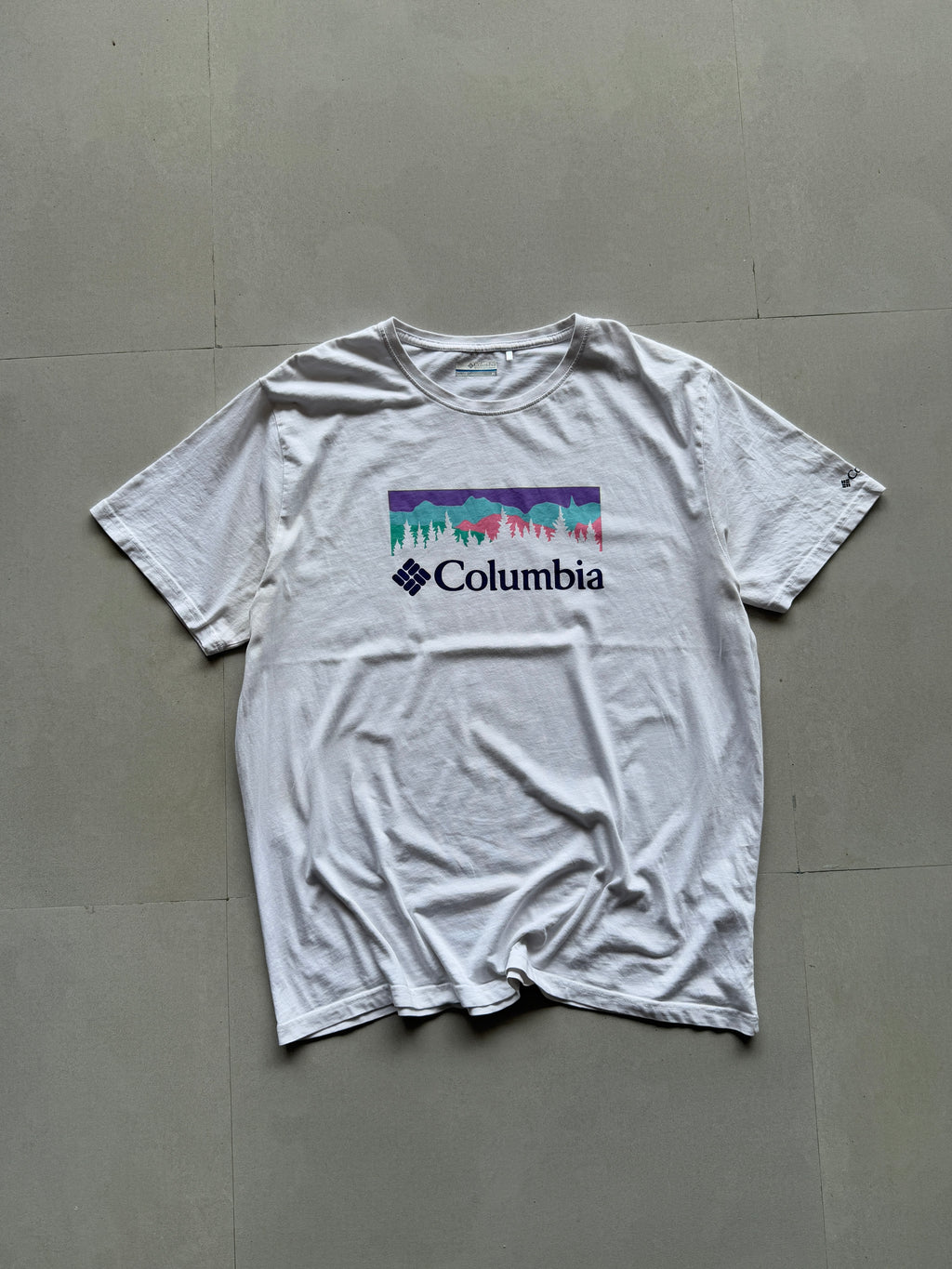COLUMBIA SPELL OUT TEE - XL