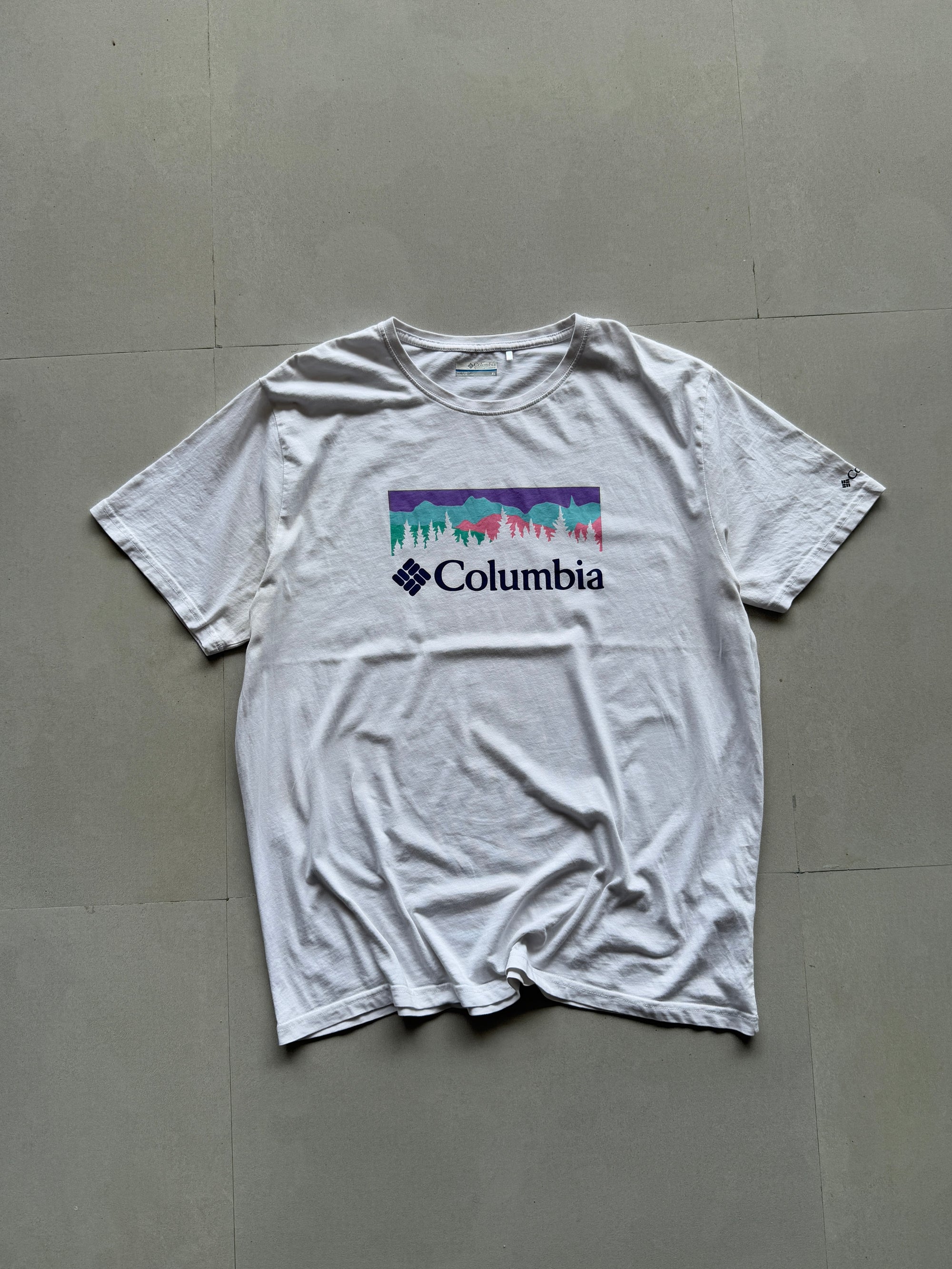 COLUMBIA SPELL OUT TEE - XL