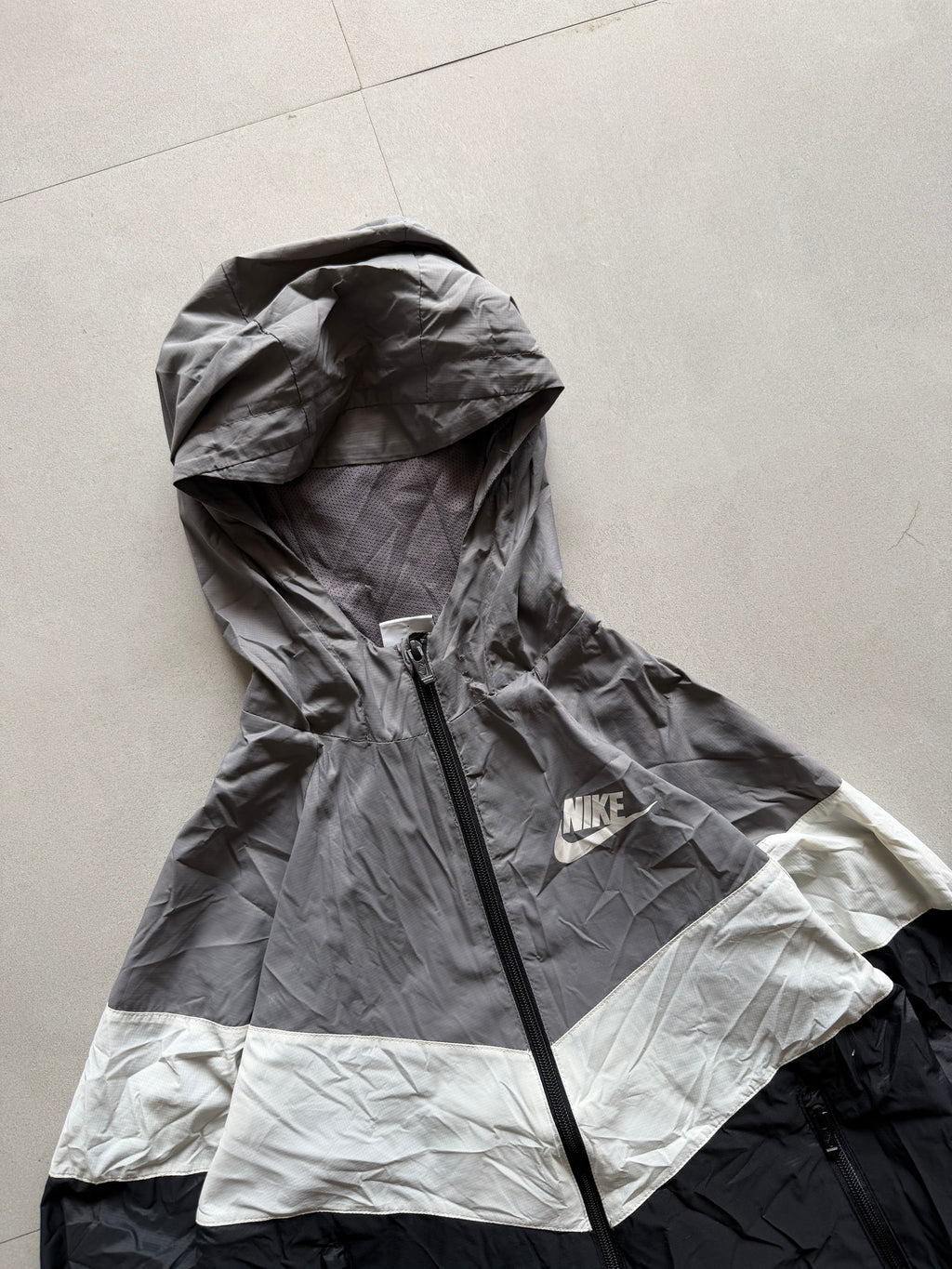 NIKE BIG LOGO HOODED JACKET - XS