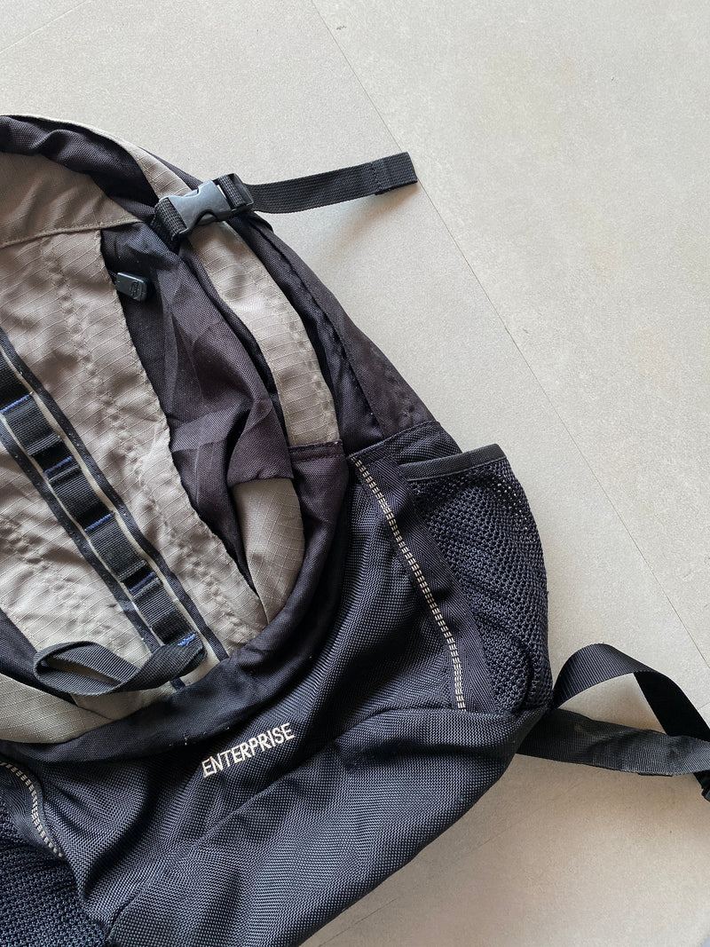 THE NORTH FACE HIKING BAG
