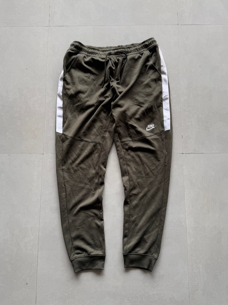 NIKE SWEAT PANTS - M
