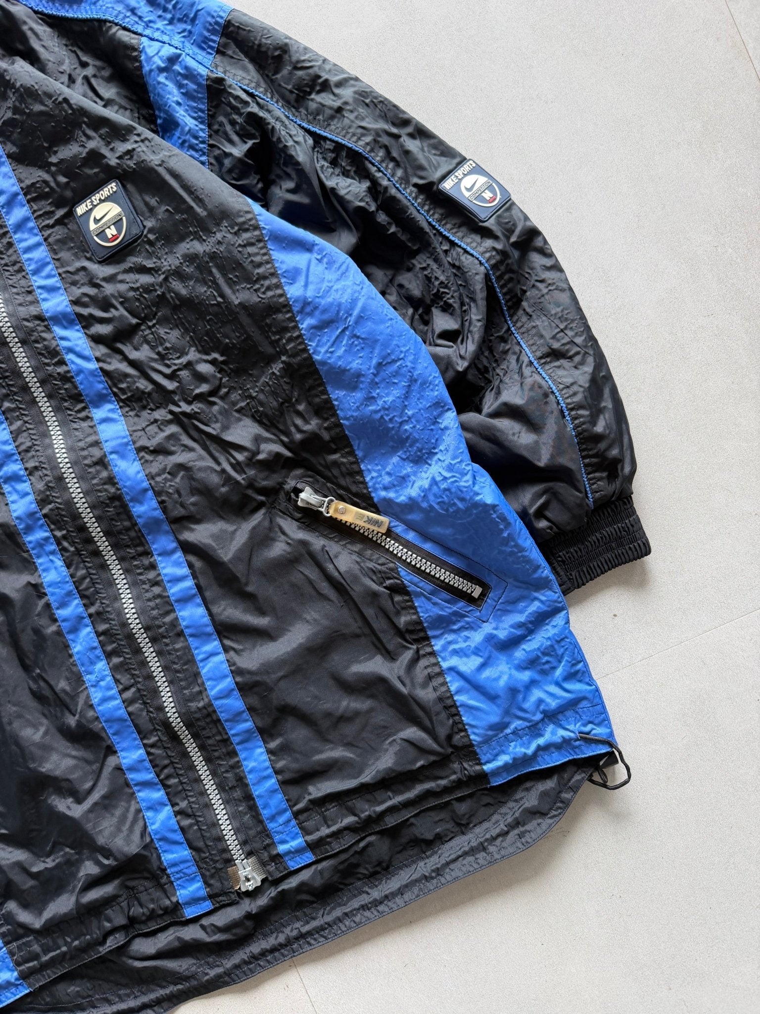 90S NIKE BIG LOGO JACKET - Aged Arc