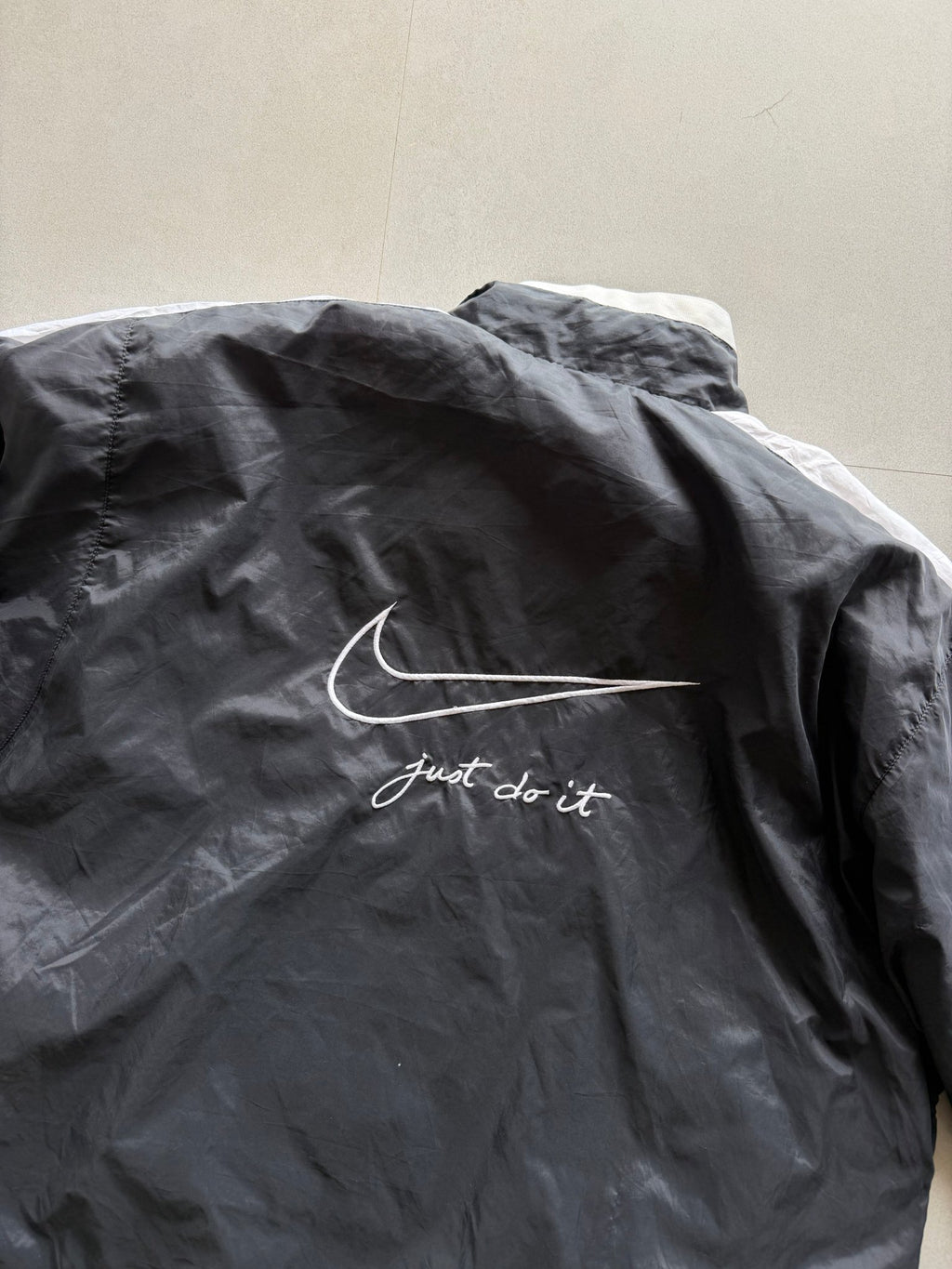 90S NIKE BIG LOGO JACKET - Aged Arc
