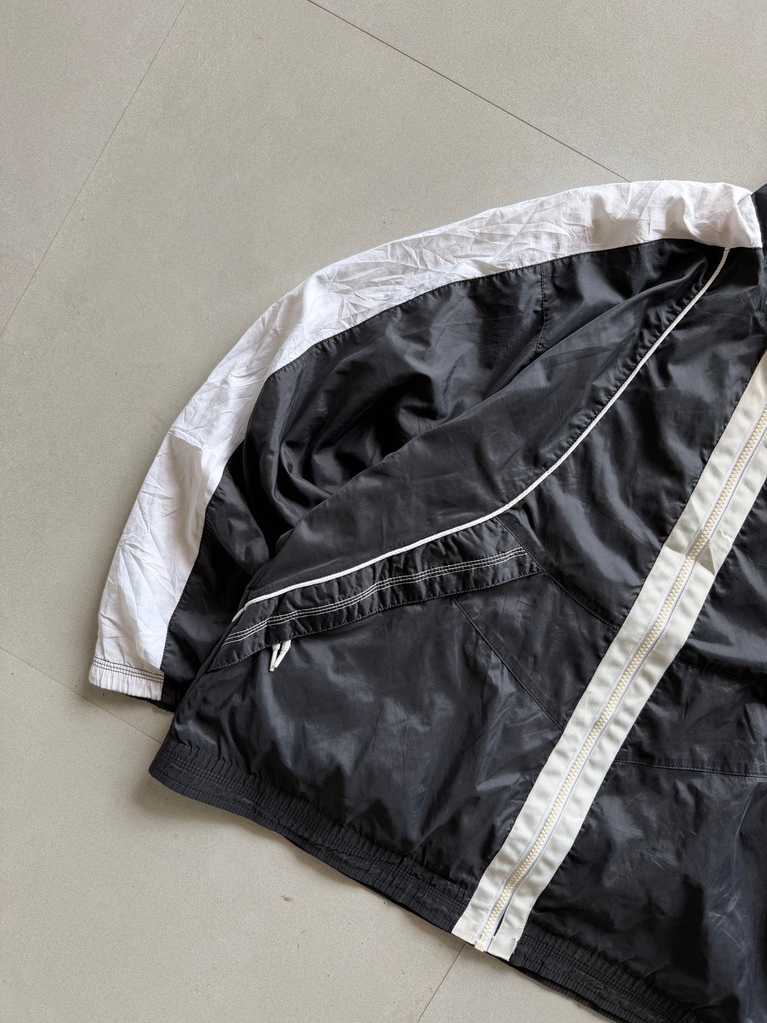90S NIKE BIG LOGO JACKET - Aged Arc