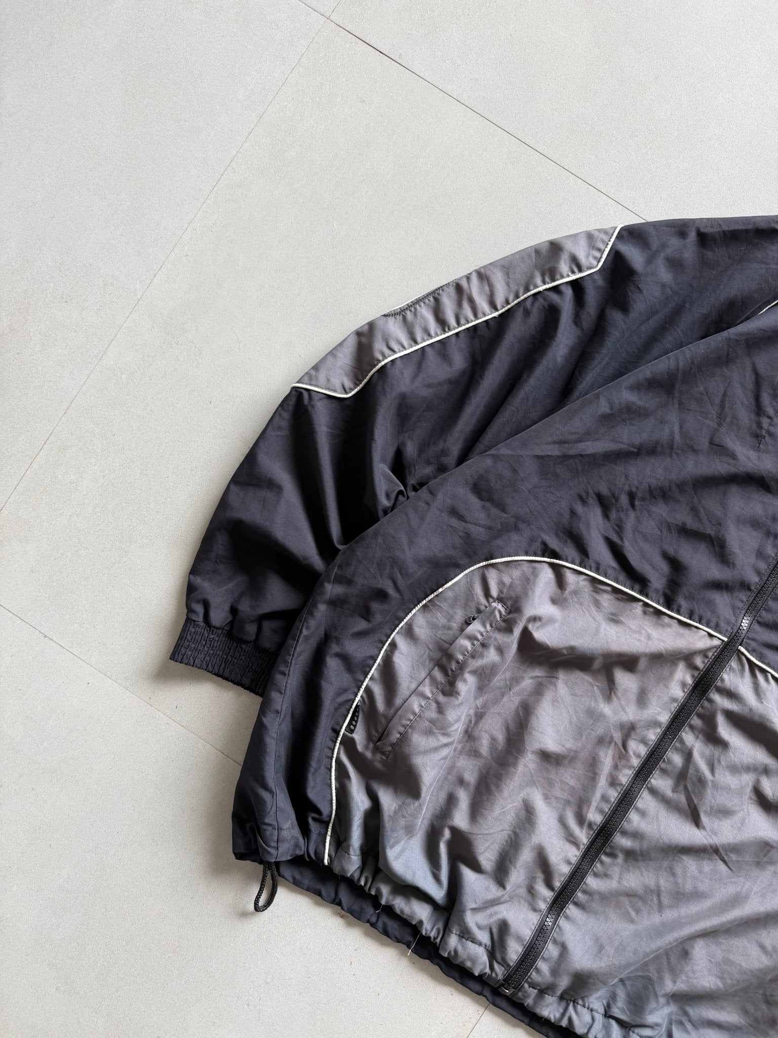 90S NIKE SPELL OUT JACKET - Aged Arc